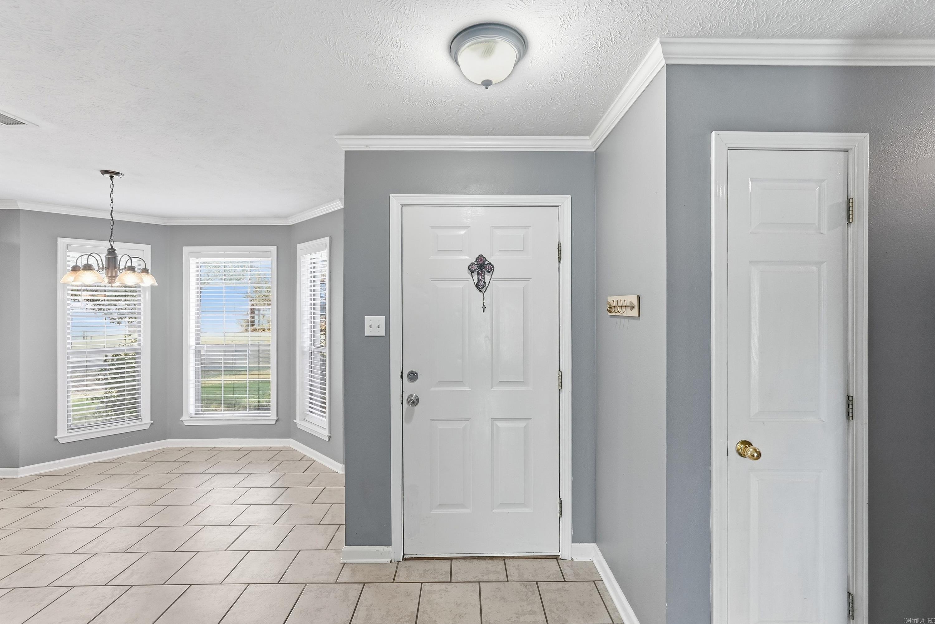 2145 Dillard Drive Property Photo 3