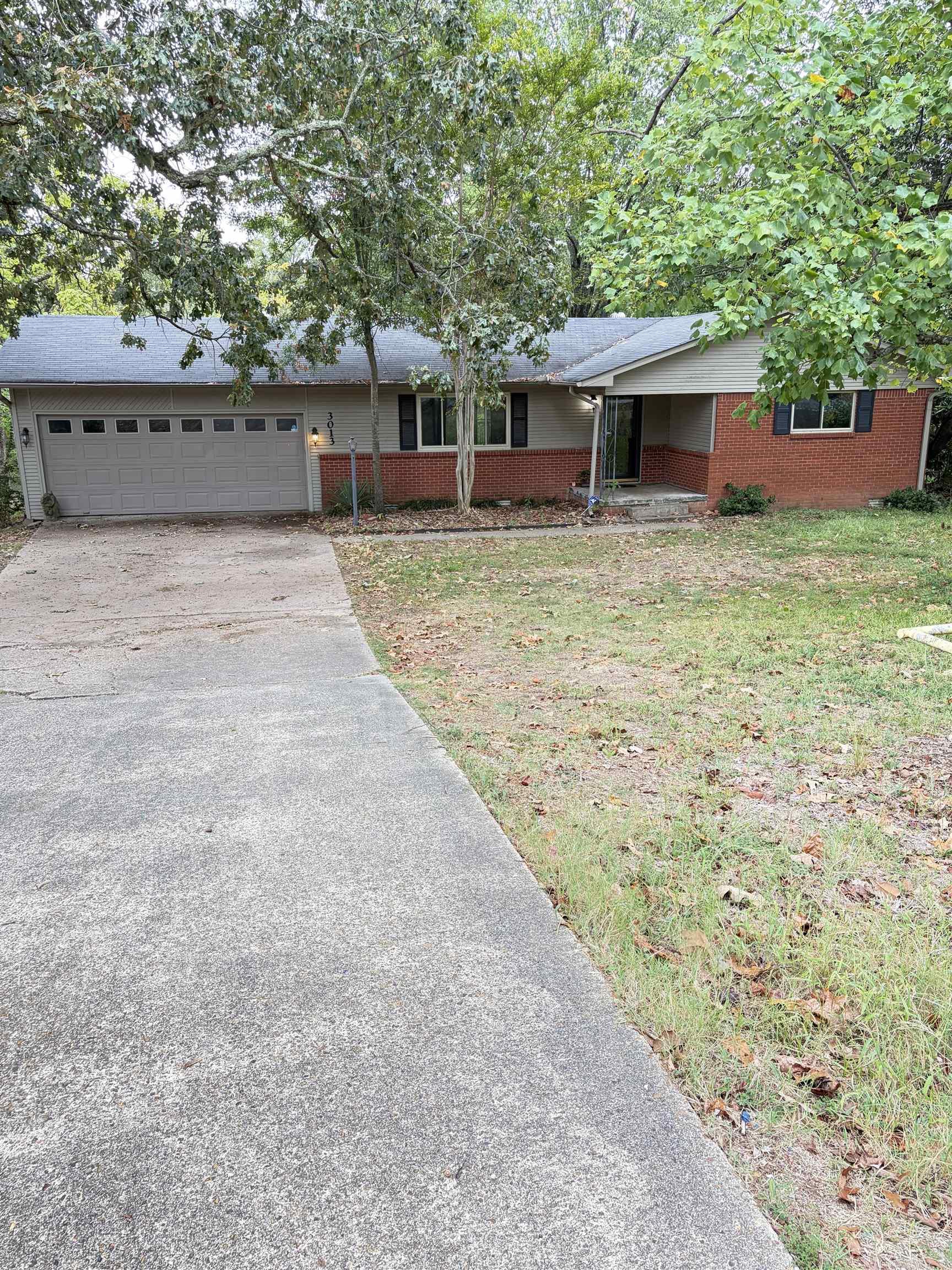 3013 Salem Road Property Photo 1