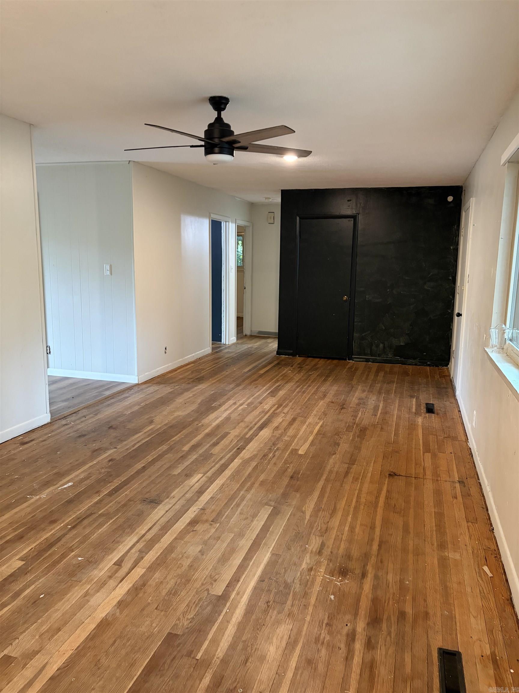 3013 Salem Road Property Photo 4