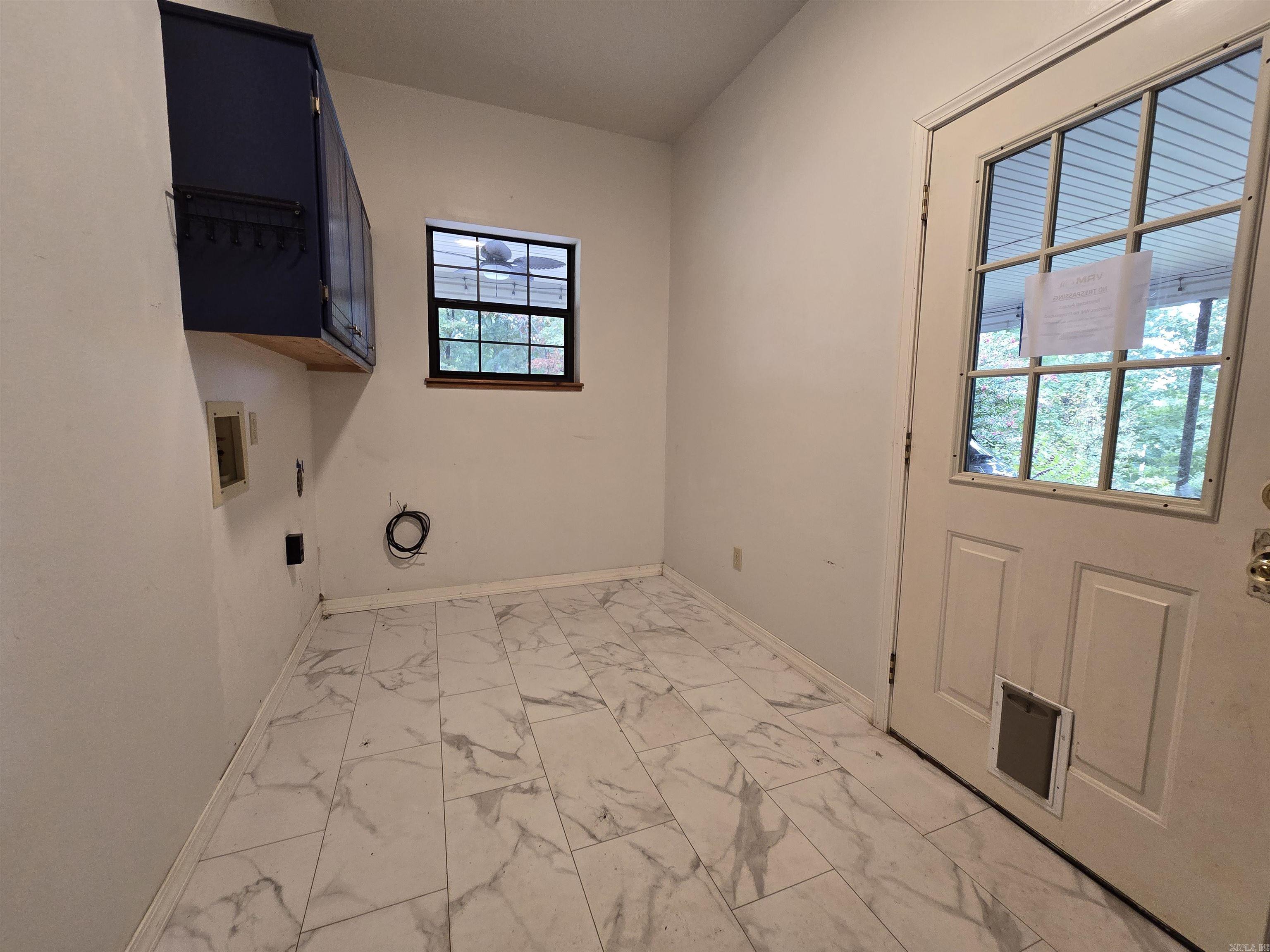 361 Radio Property Photo 14