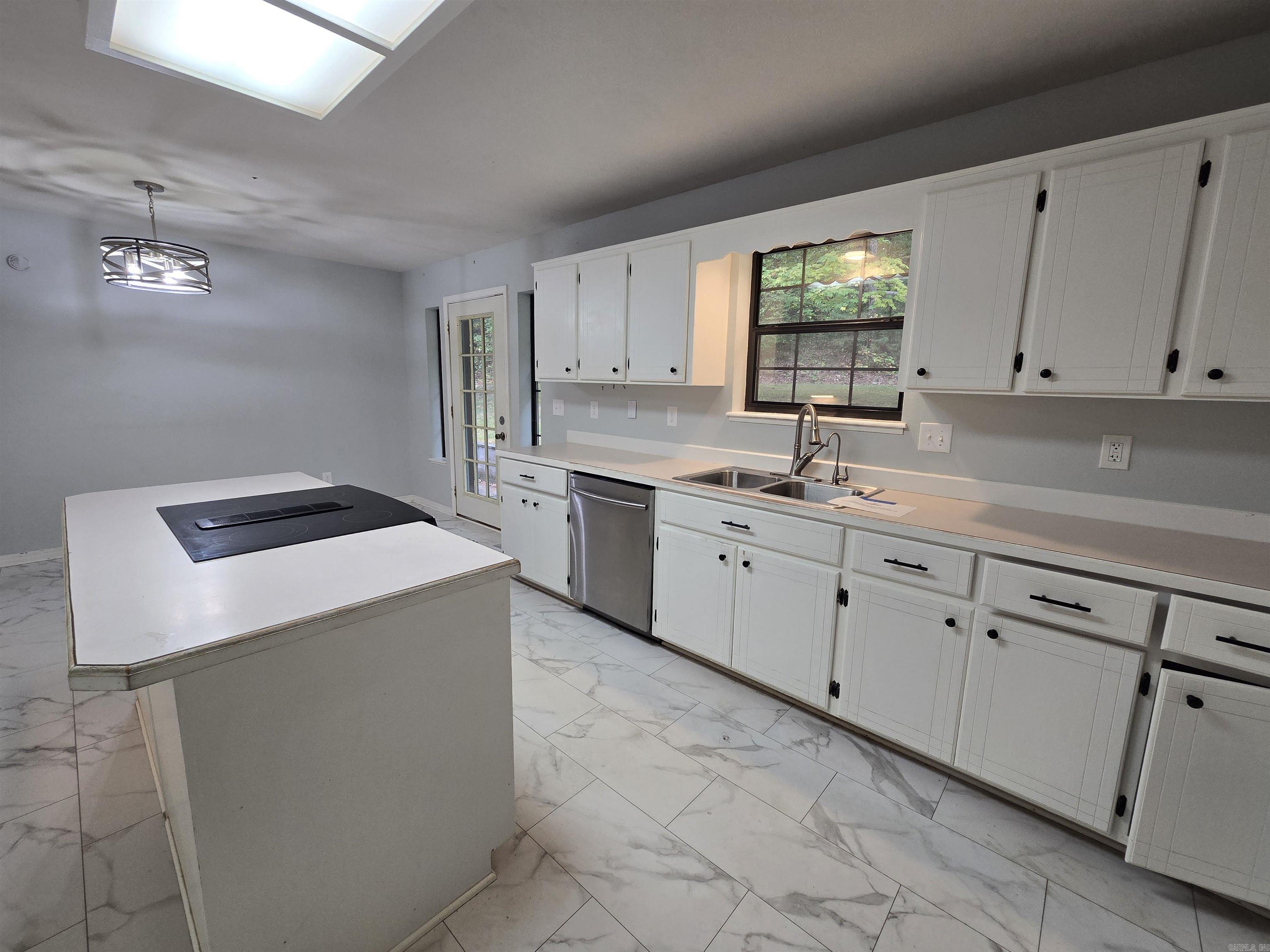 361 Radio Property Photo 19