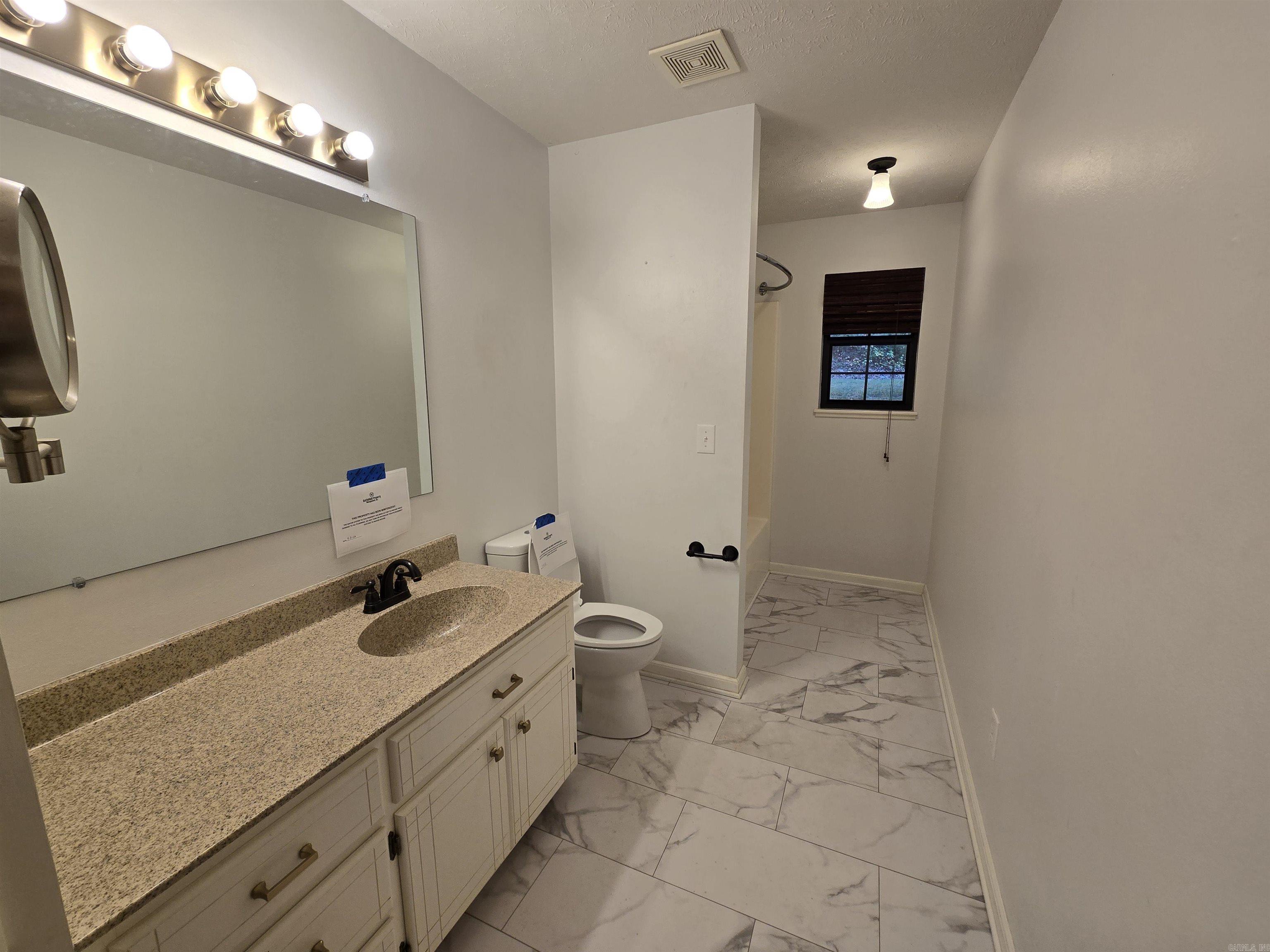 361 Radio Property Photo 23