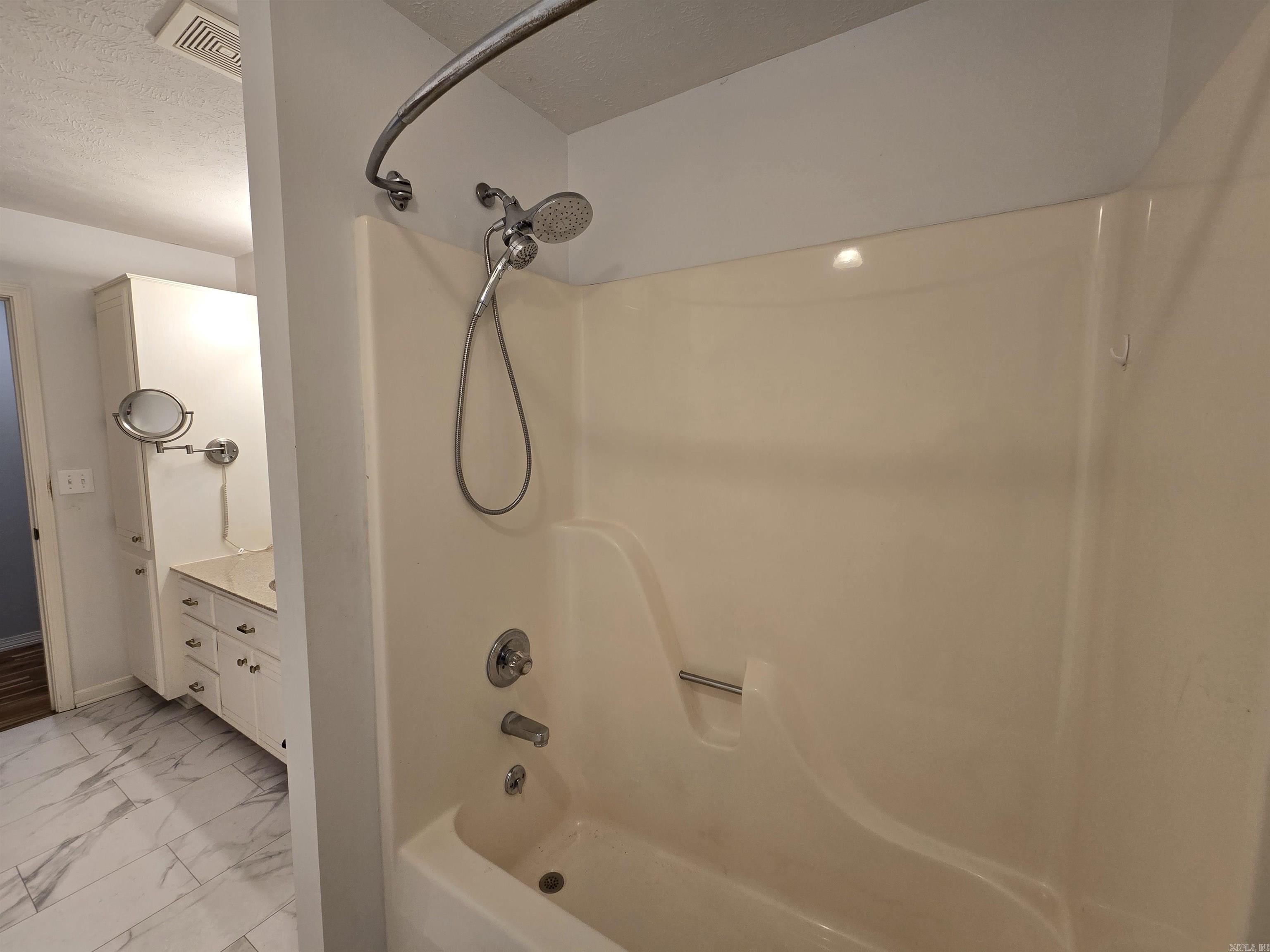 361 Radio Property Photo 24