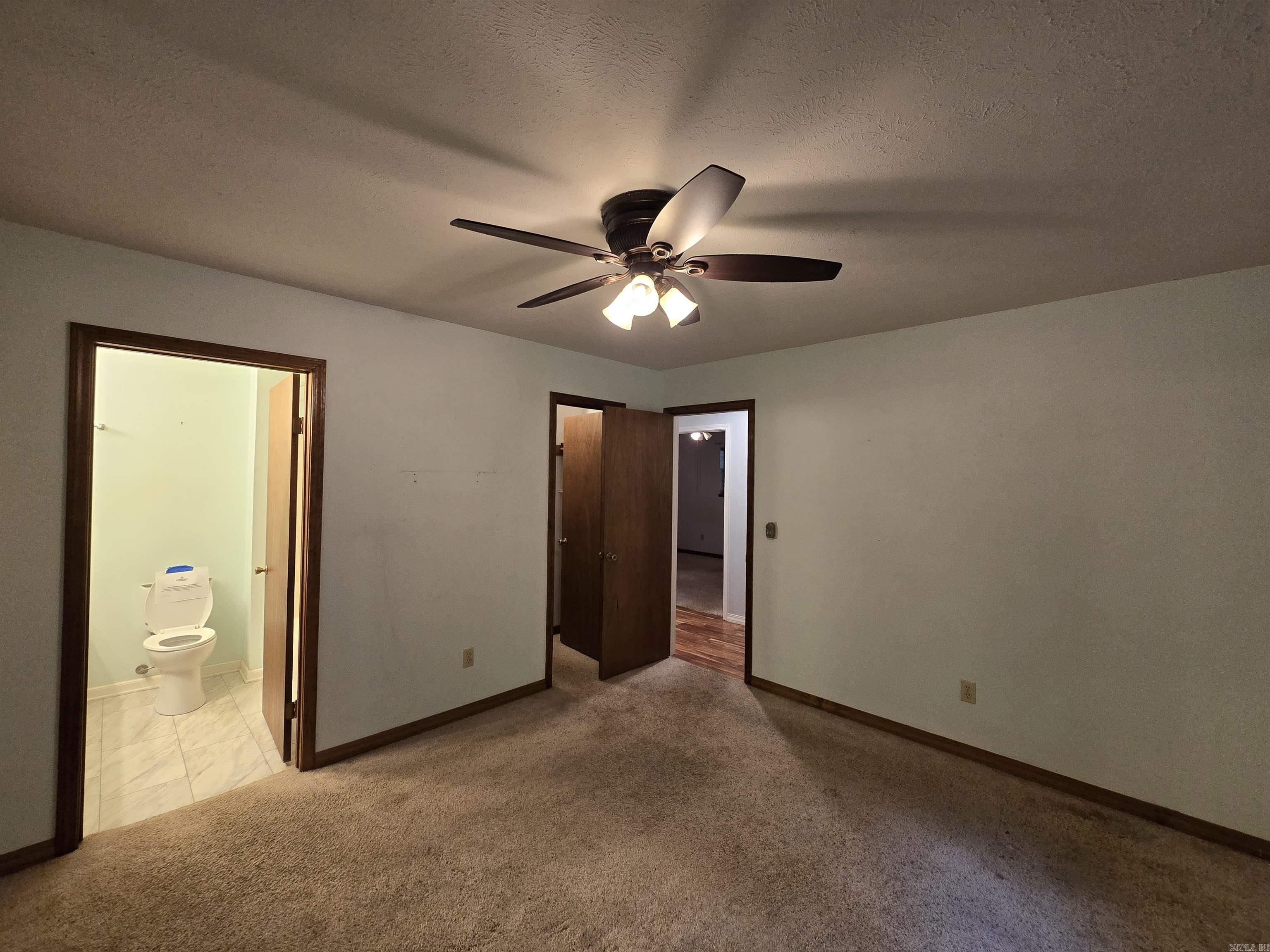 361 Radio Property Photo 31
