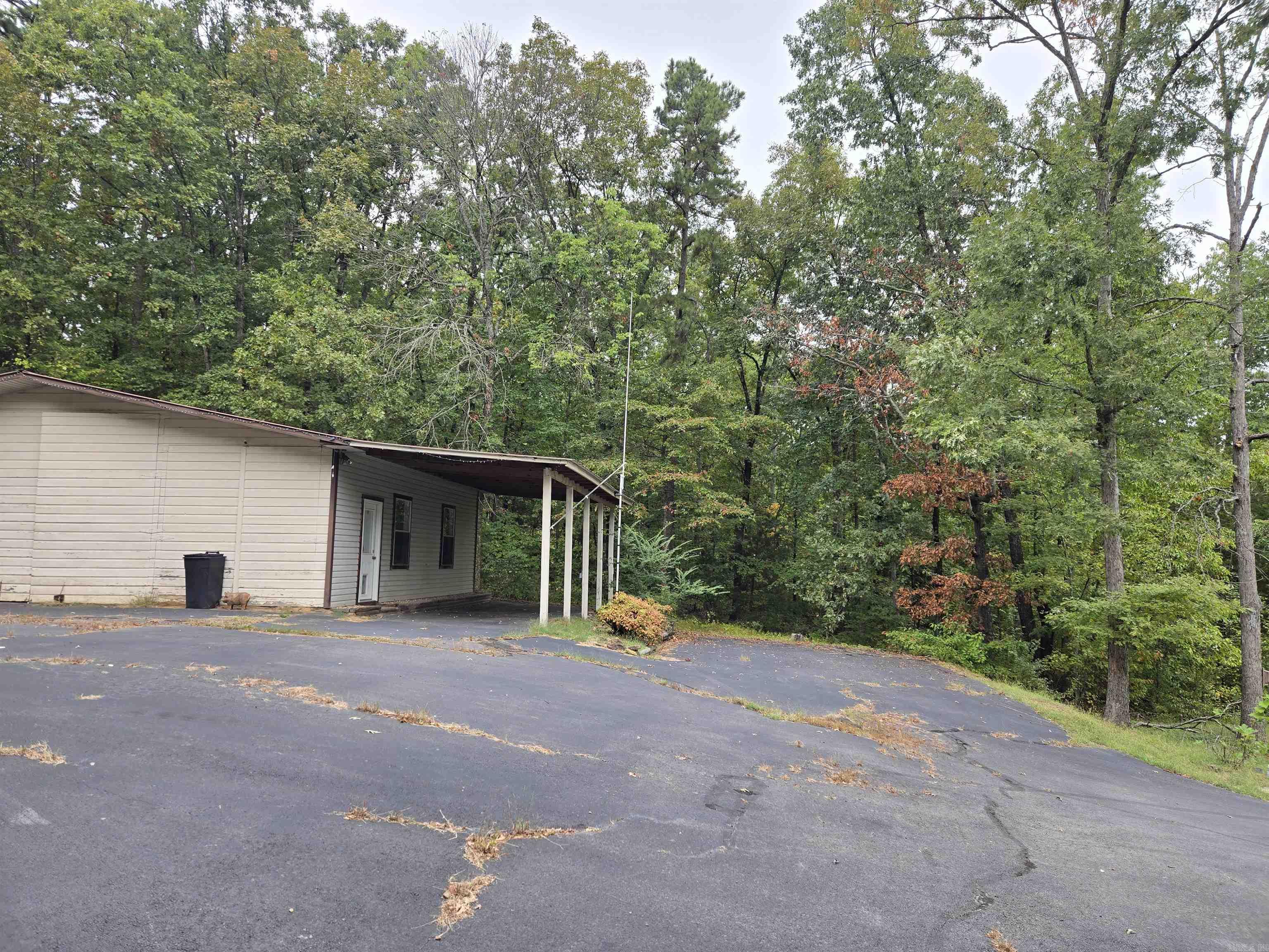 361 Radio Property Photo 36