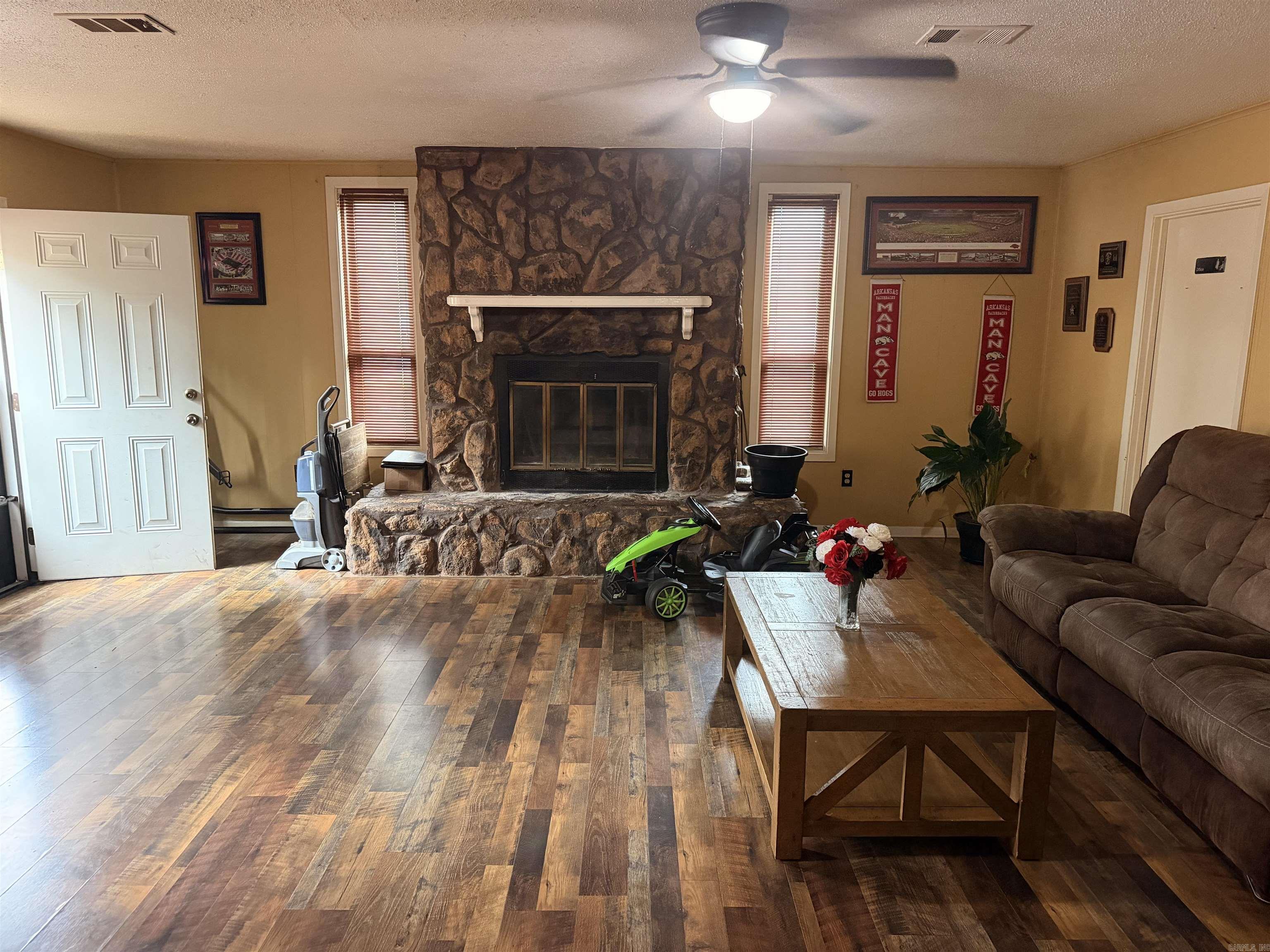 9323 Tanya Drive Property Photo 2