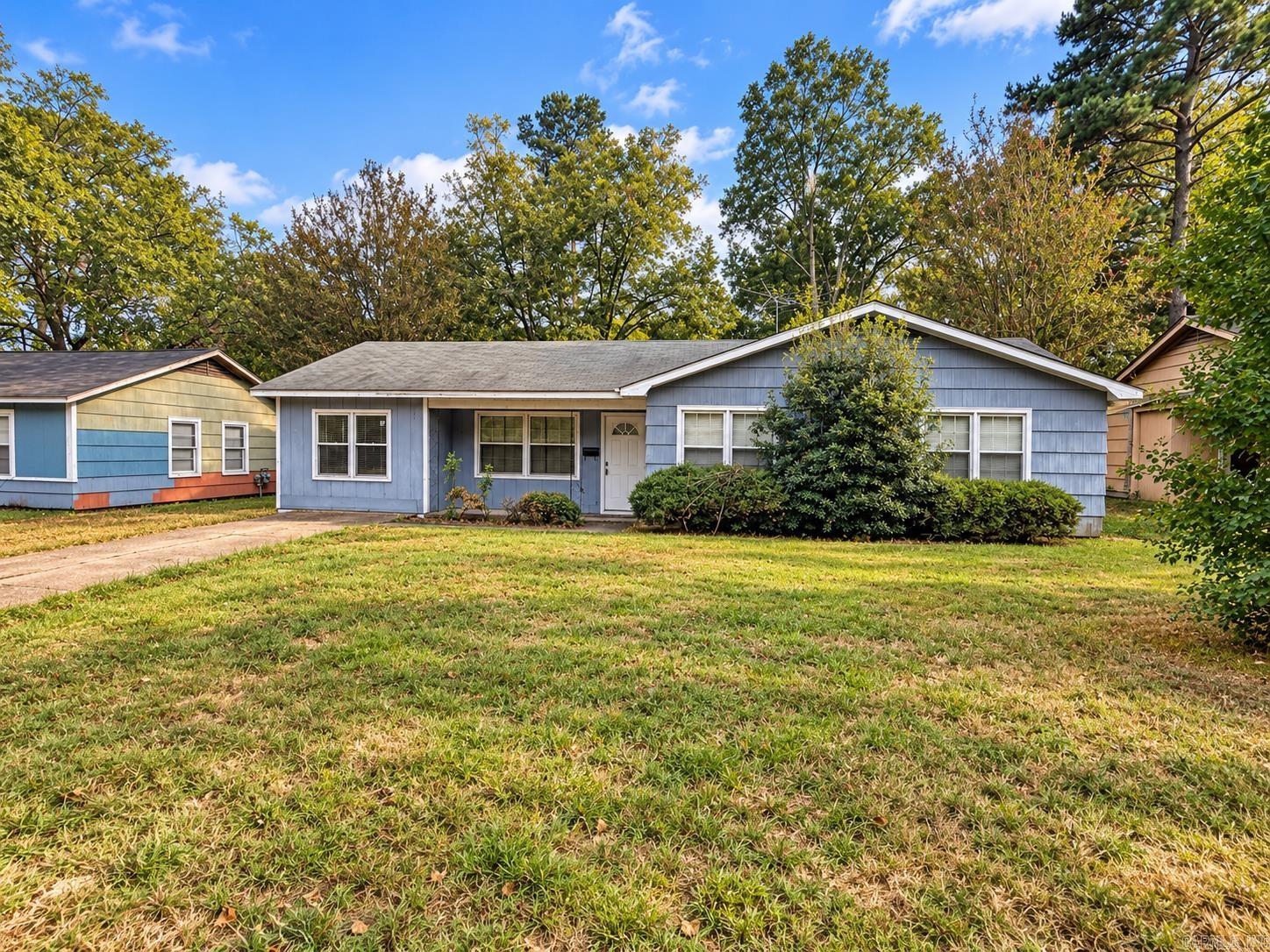 1529 Center Street Property Photo 2