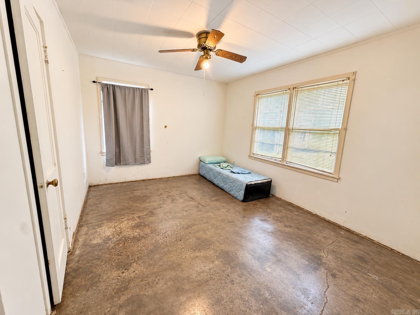 1529 Center Street Property Photo 8