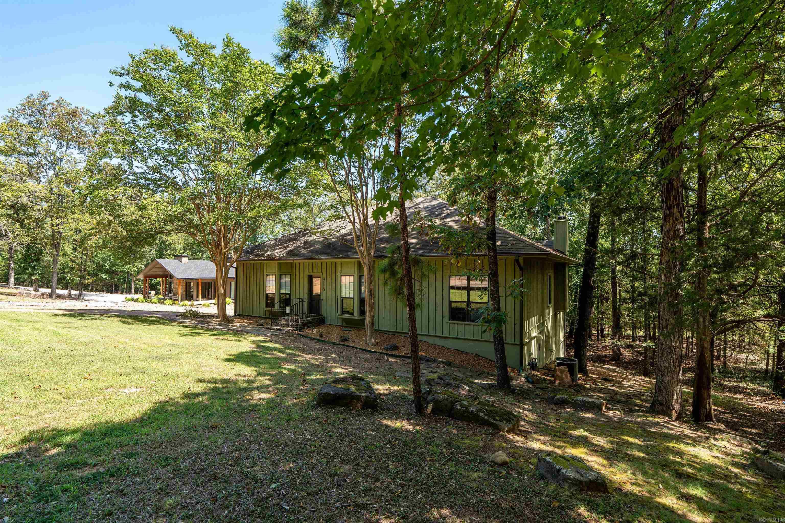916 Sugar Maple Drive Property Photo 1