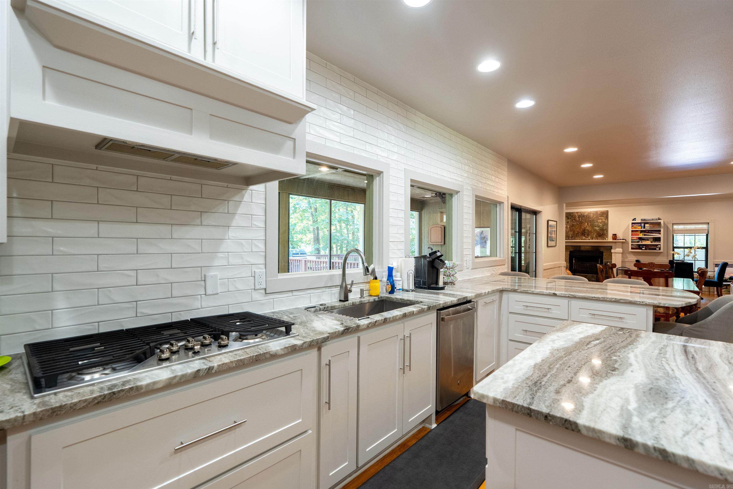 916 Sugar Maple Drive Property Photo 37