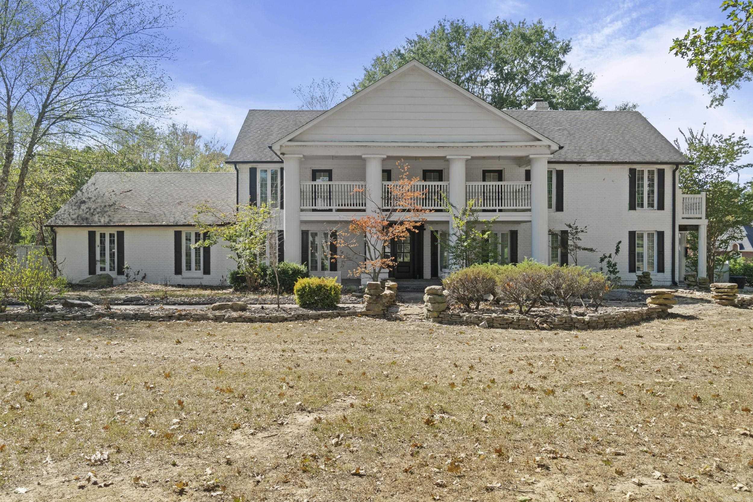 2403 E Country Club Property Photo 1