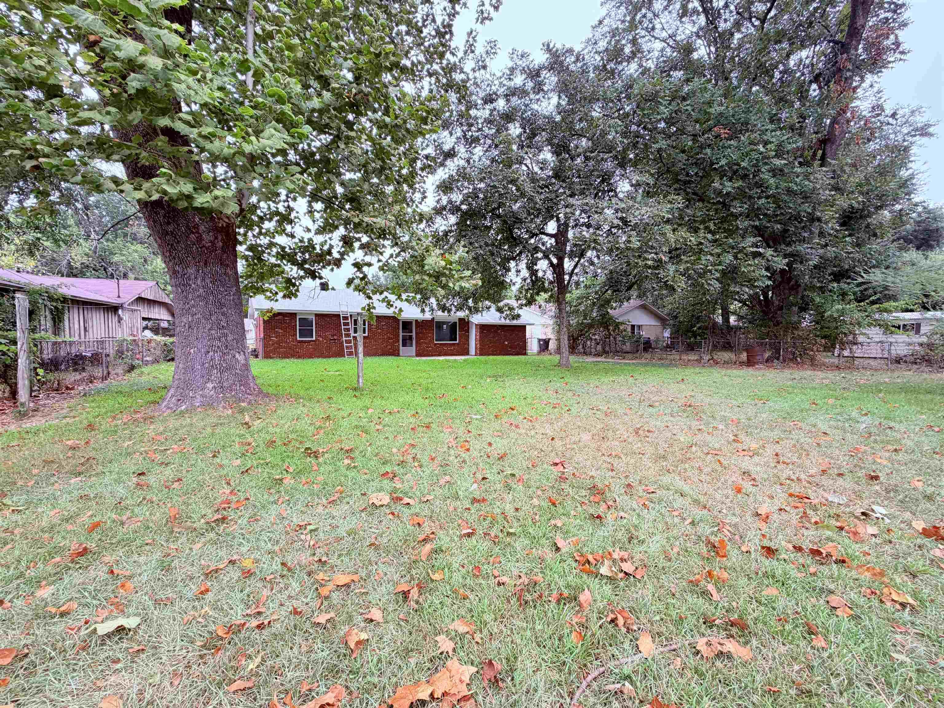 2800 Claremont Dr Property Photo 20