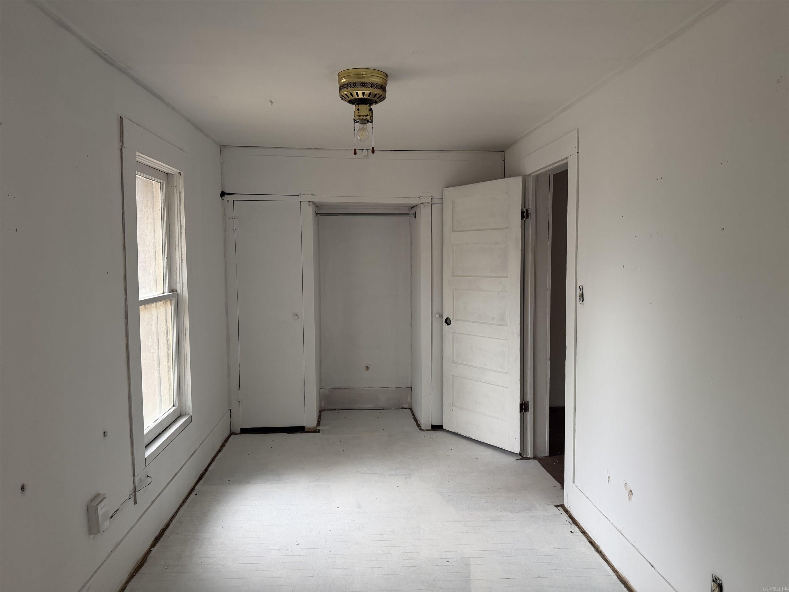 1006 W Mcrae Avenue Property Photo 9