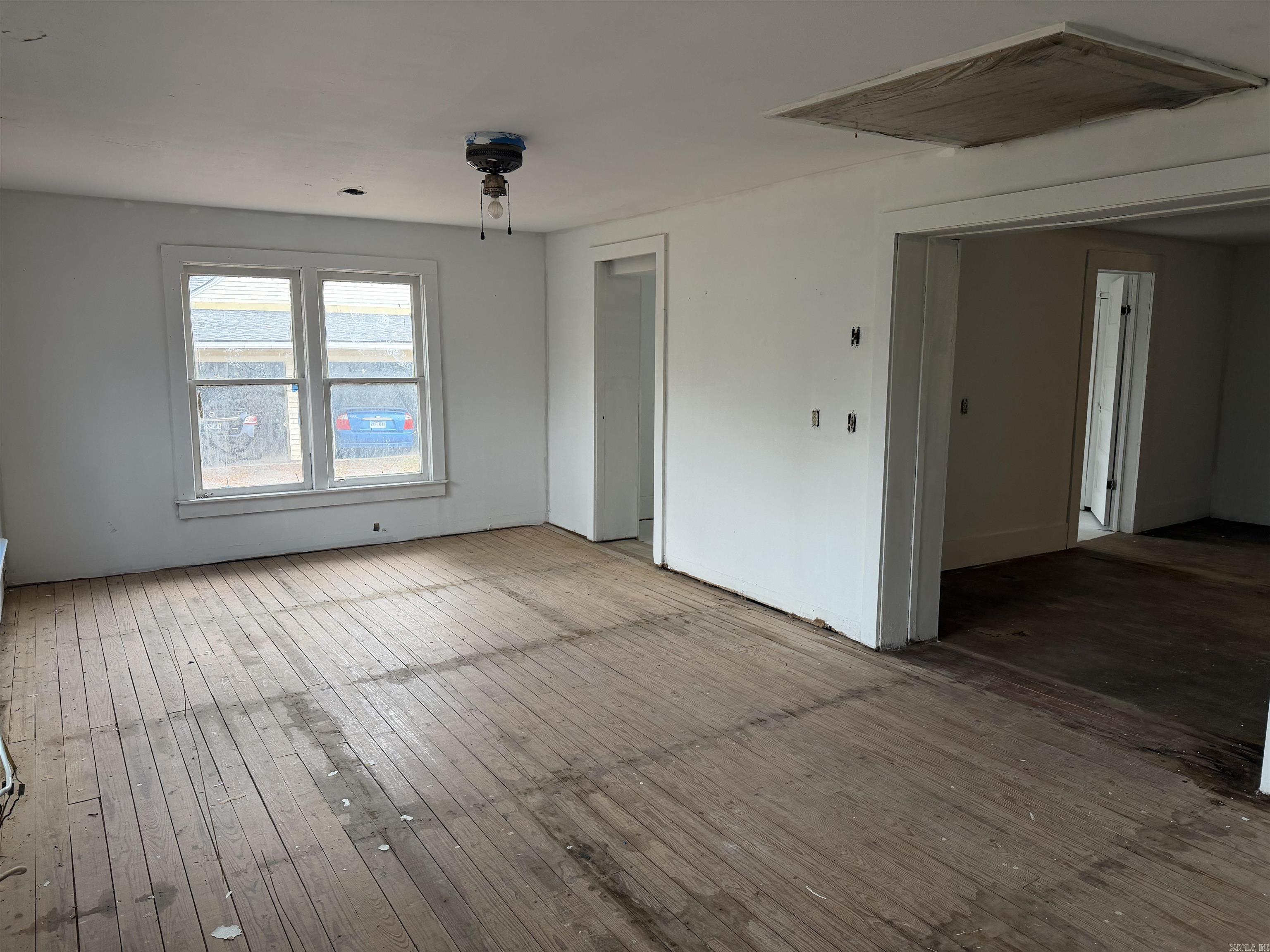 1006 W Mcrae Avenue Property Photo 10