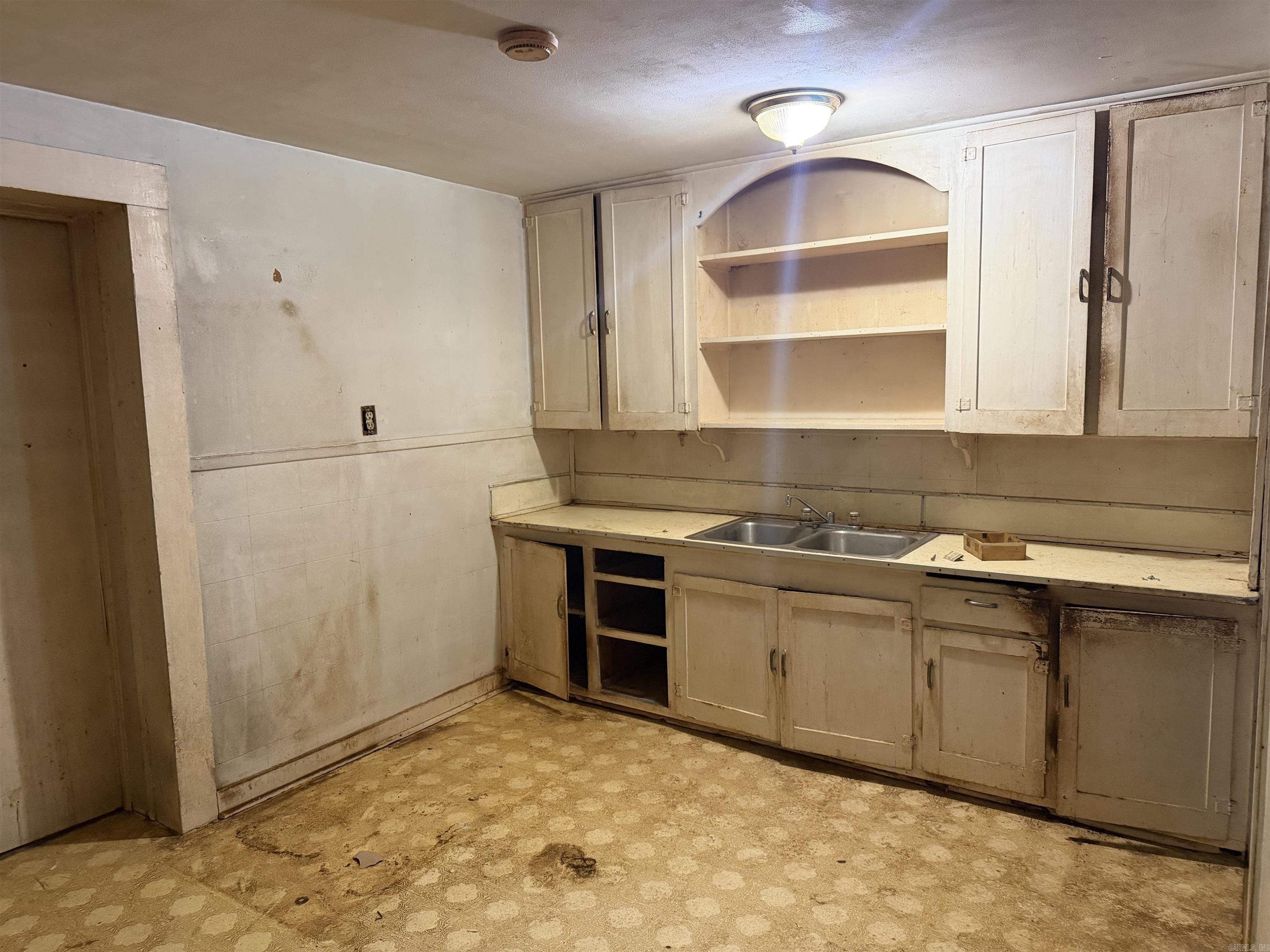 1006 W Mcrae Avenue Property Photo 14