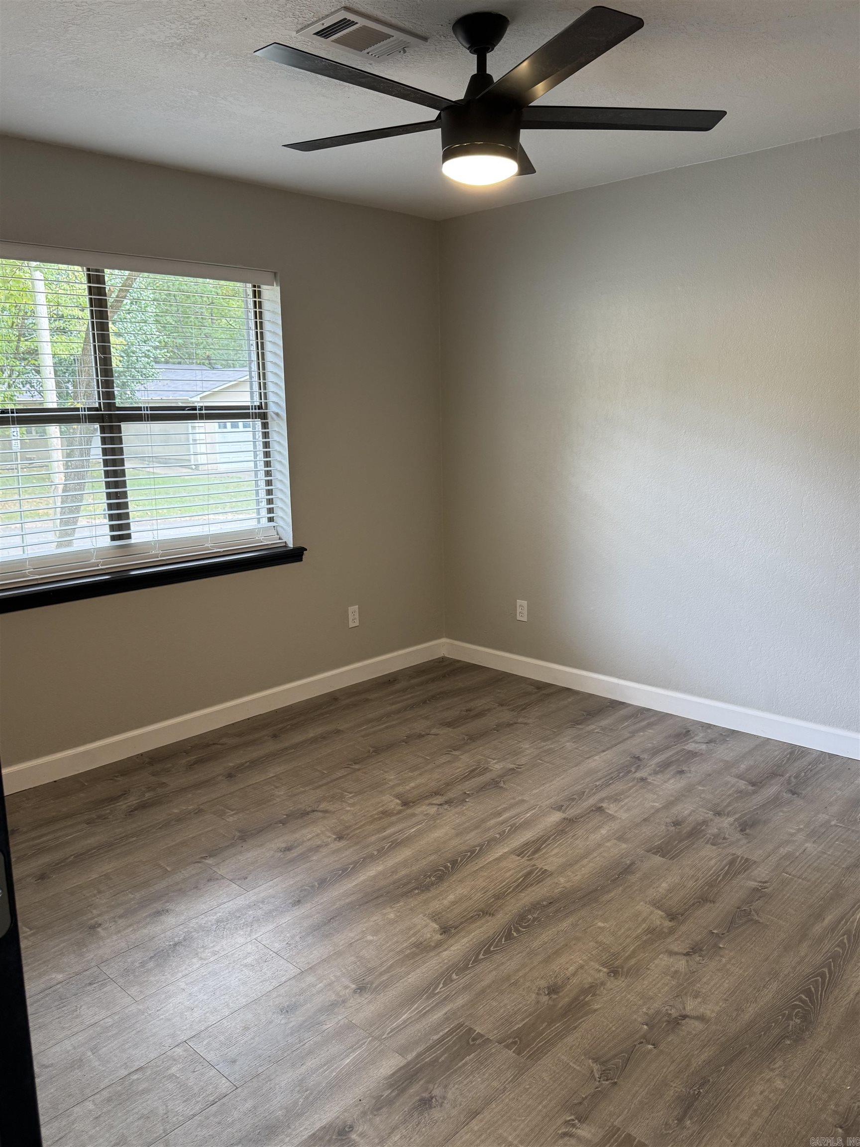 100 Wisteria Place Property Photo 18