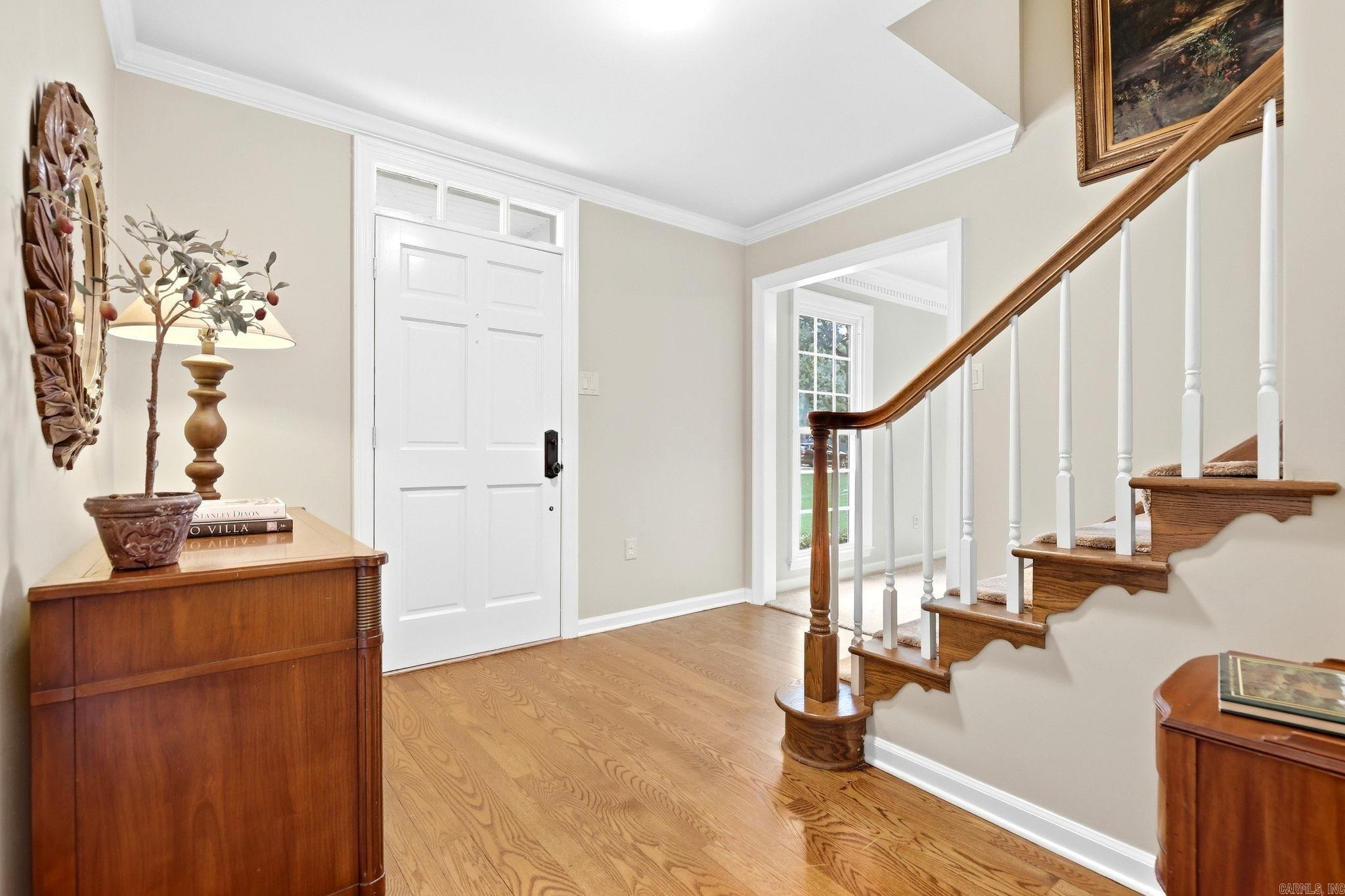 19 Club Manor Drive Property Photo 4