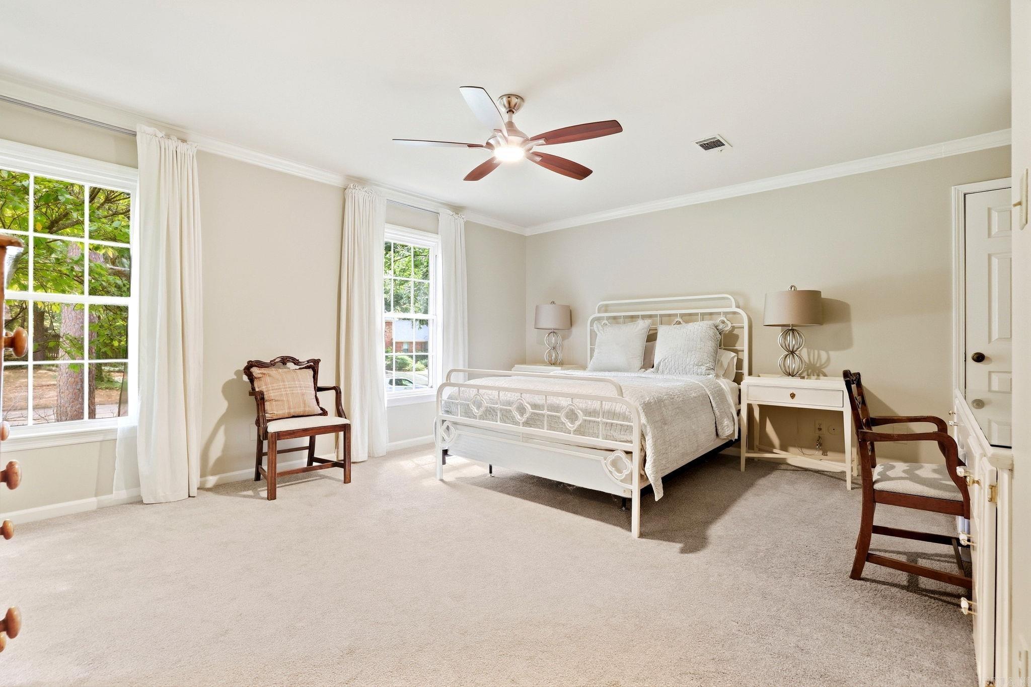 19 Club Manor Drive Property Photo 17