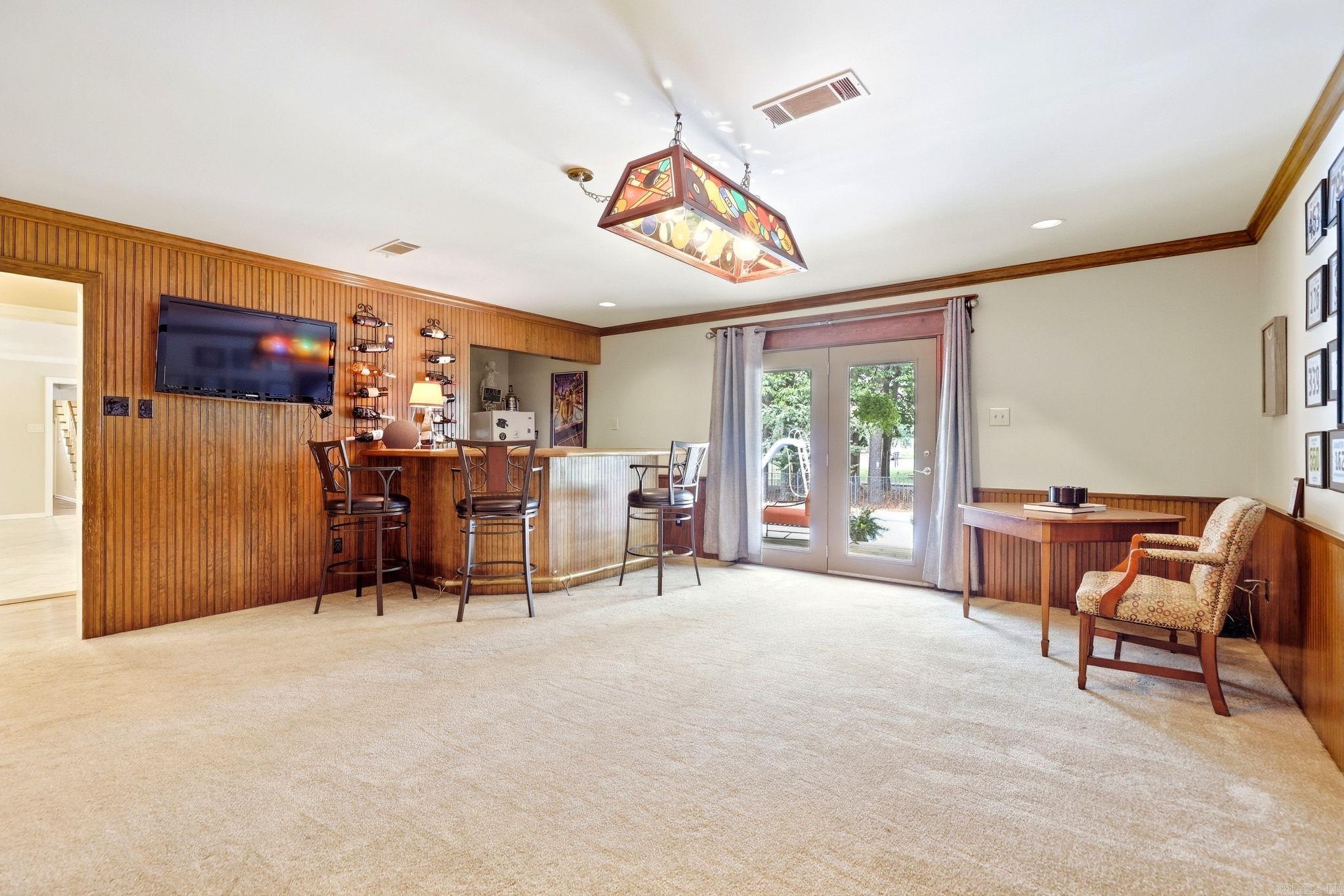 19 Club Manor Drive Property Photo 33
