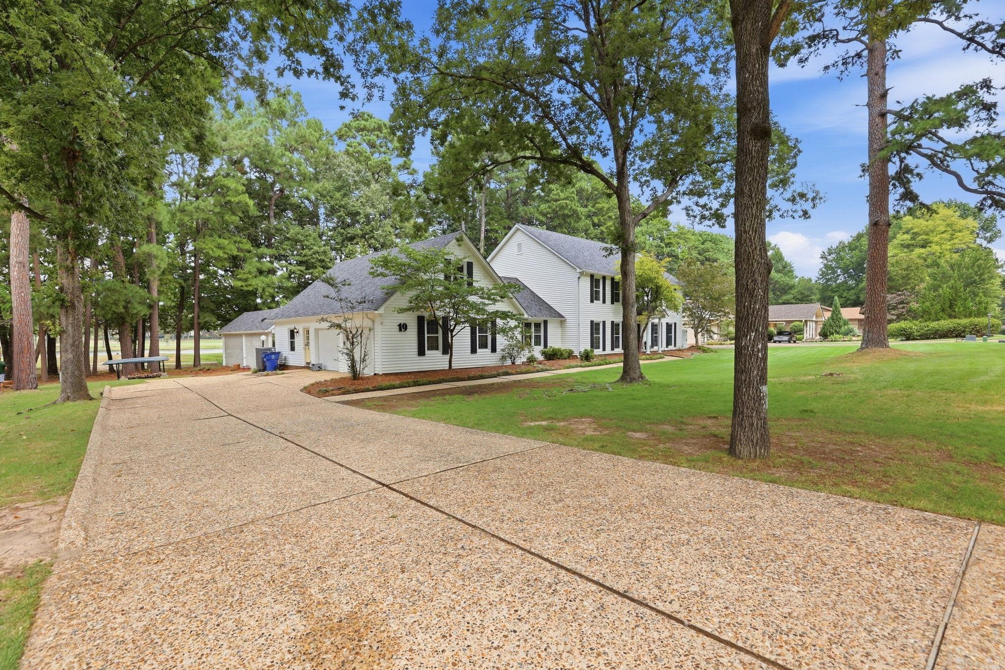 19 Club Manor Drive Property Photo 48