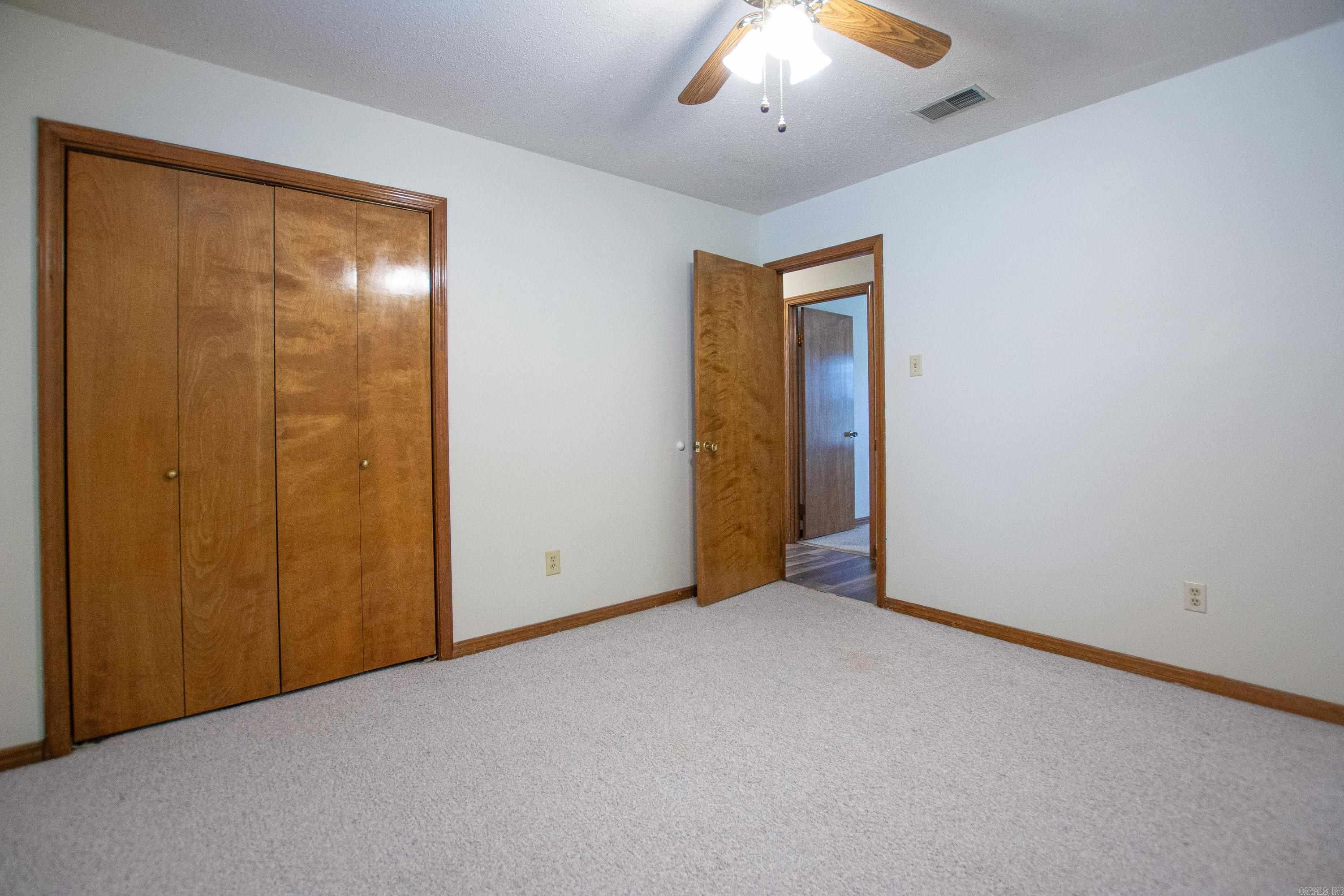 106 Robin Glen Dr. Property Photo 26