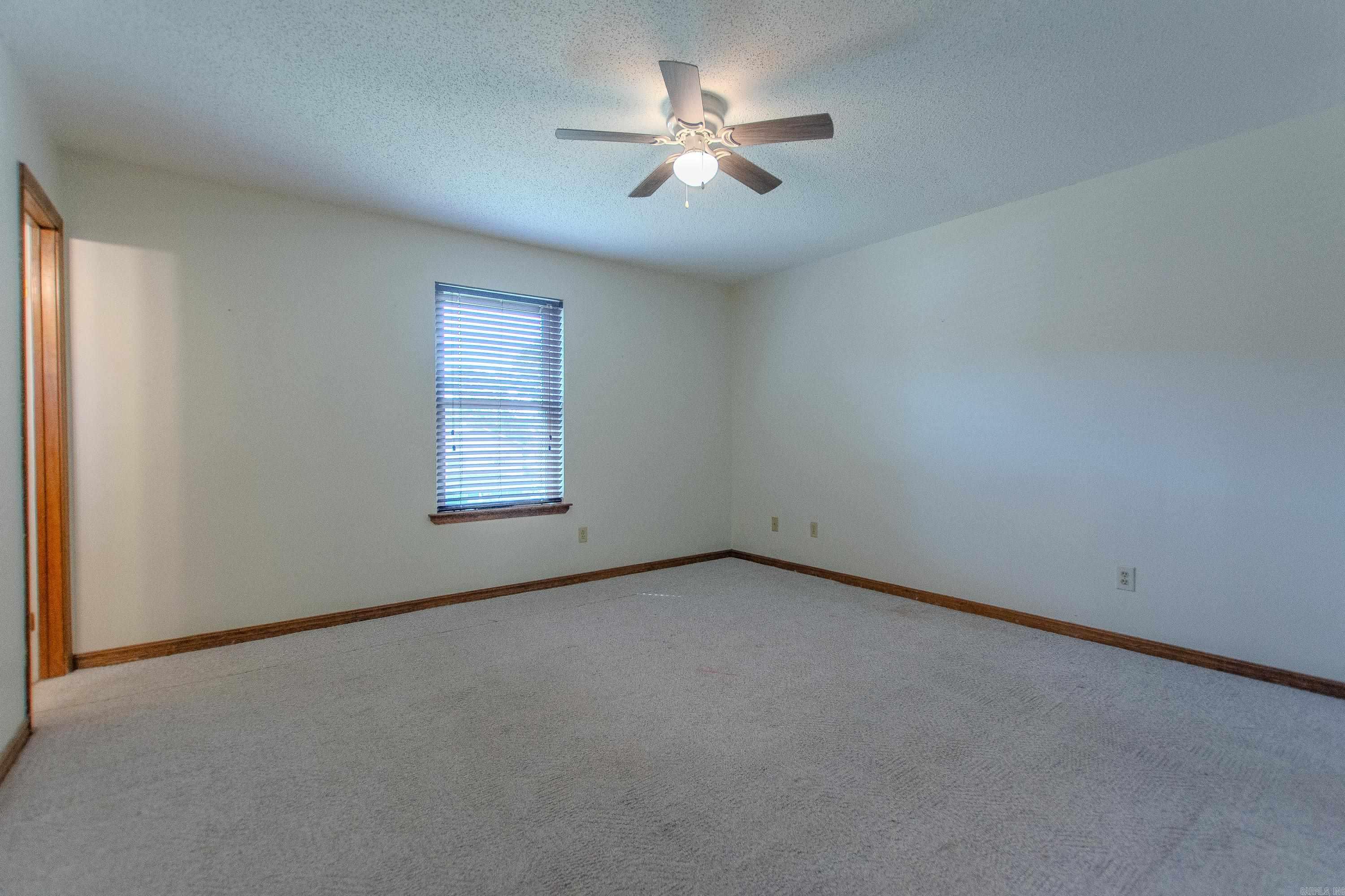 106 Robin Glen Dr. Property Photo 27