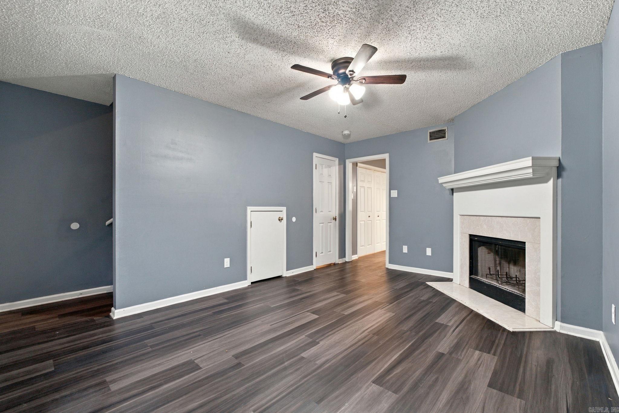 1809 Reservoir Road Property Photo 4