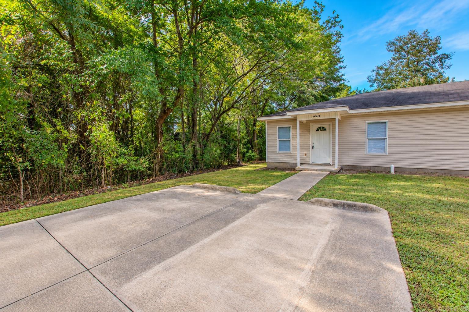 1416 S Bailey Street Property Photo 3