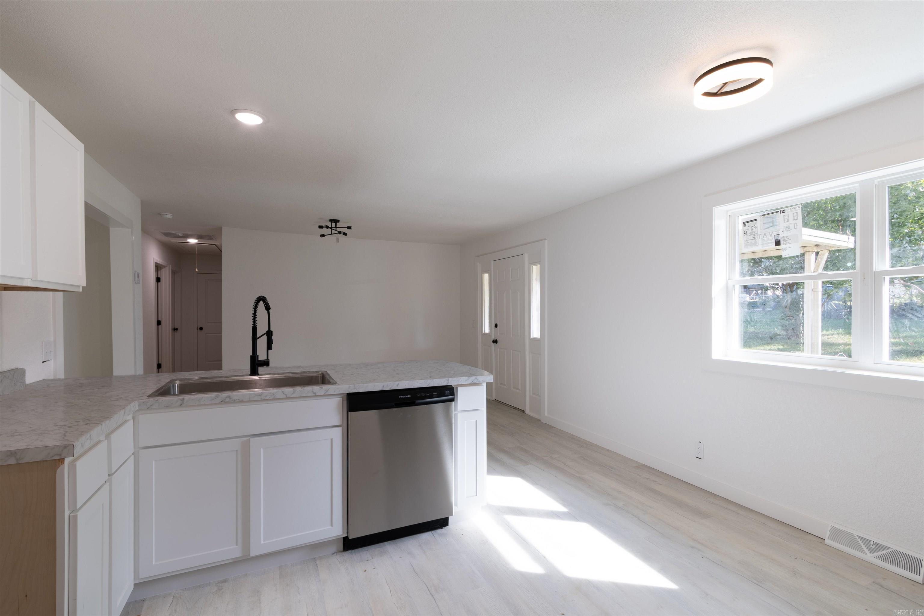 409 Tech St Property Photo 16