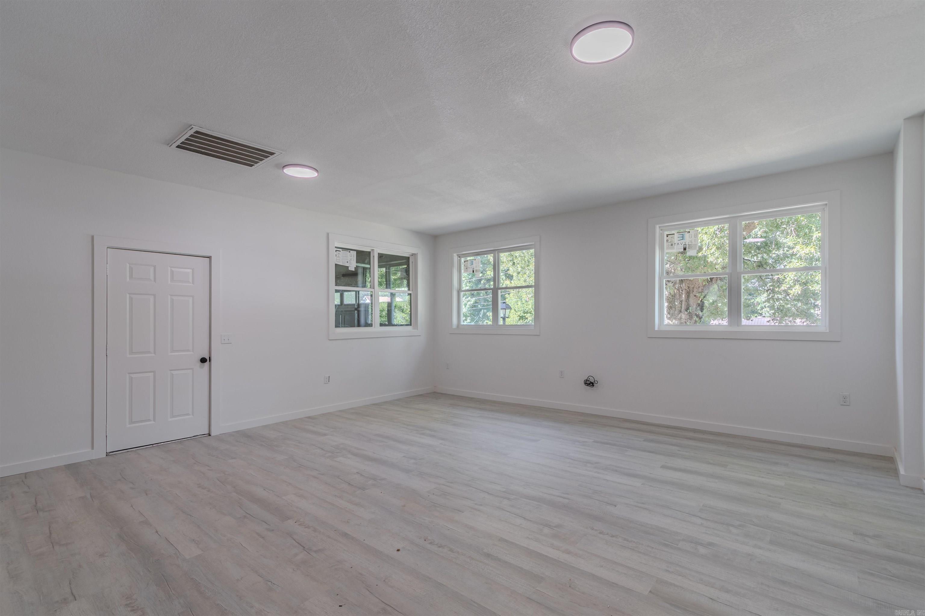 409 Tech St Property Photo 22