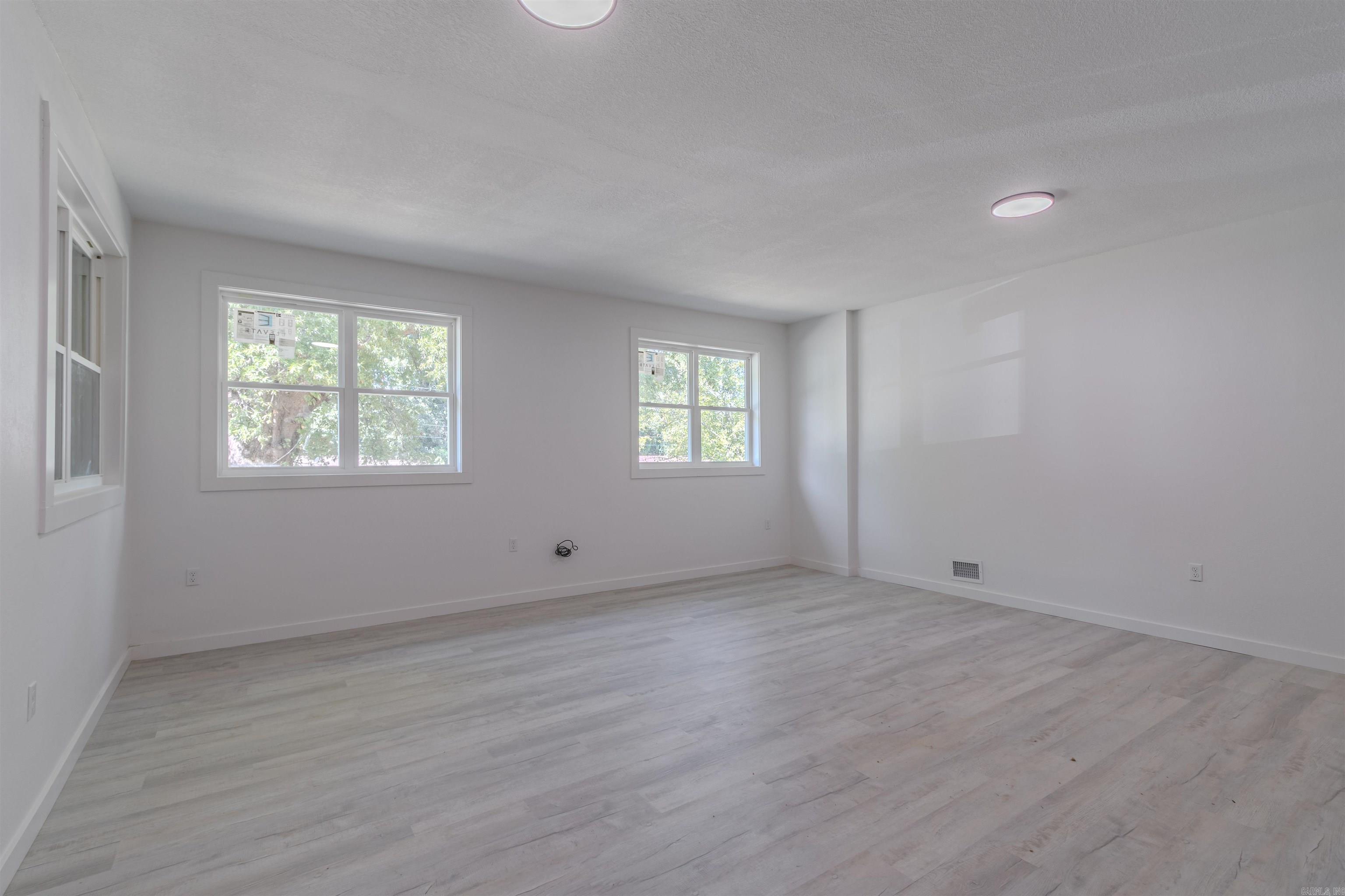409 Tech St Property Photo 23