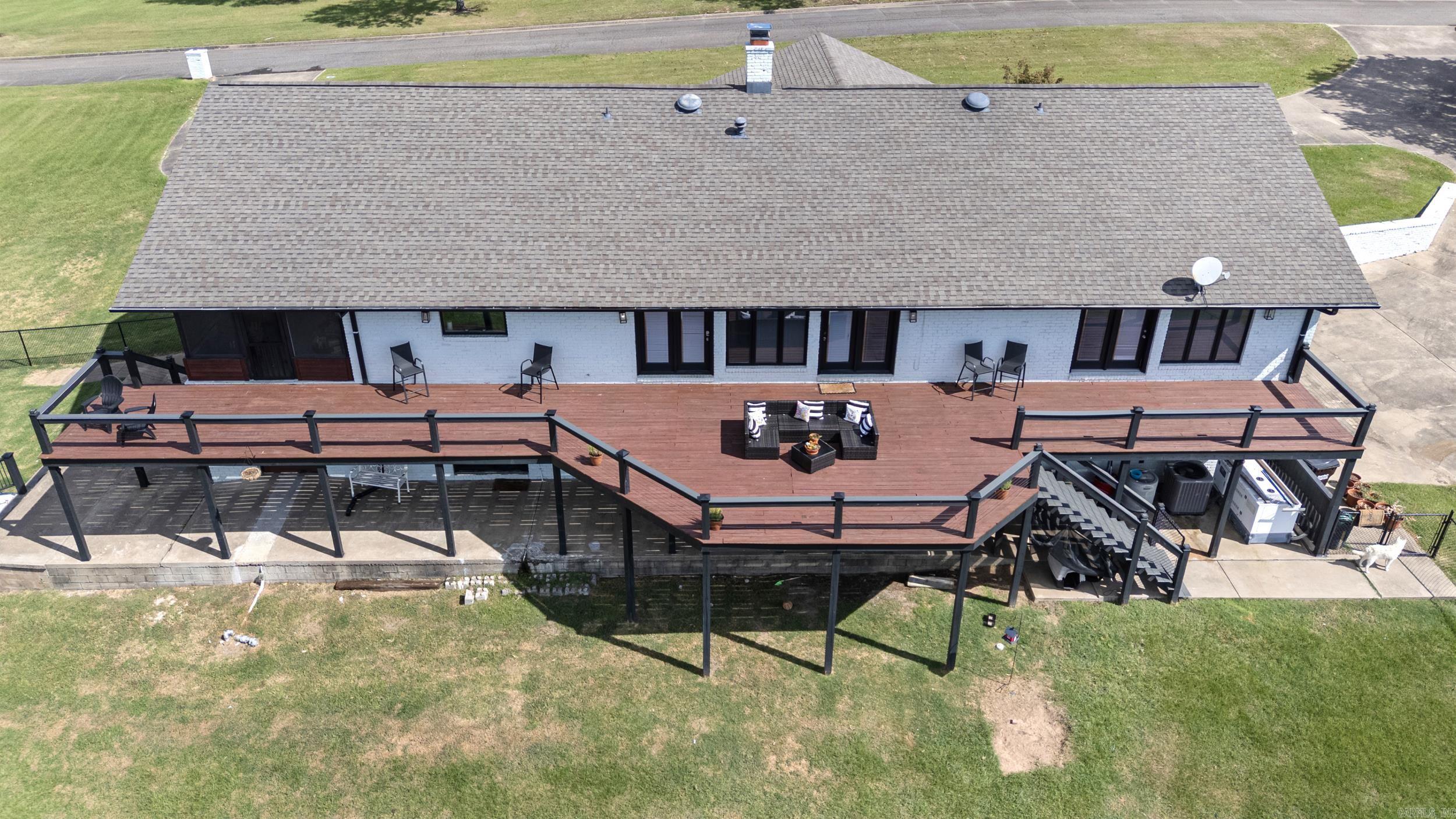 11 Bluff Drive Property Photo 3