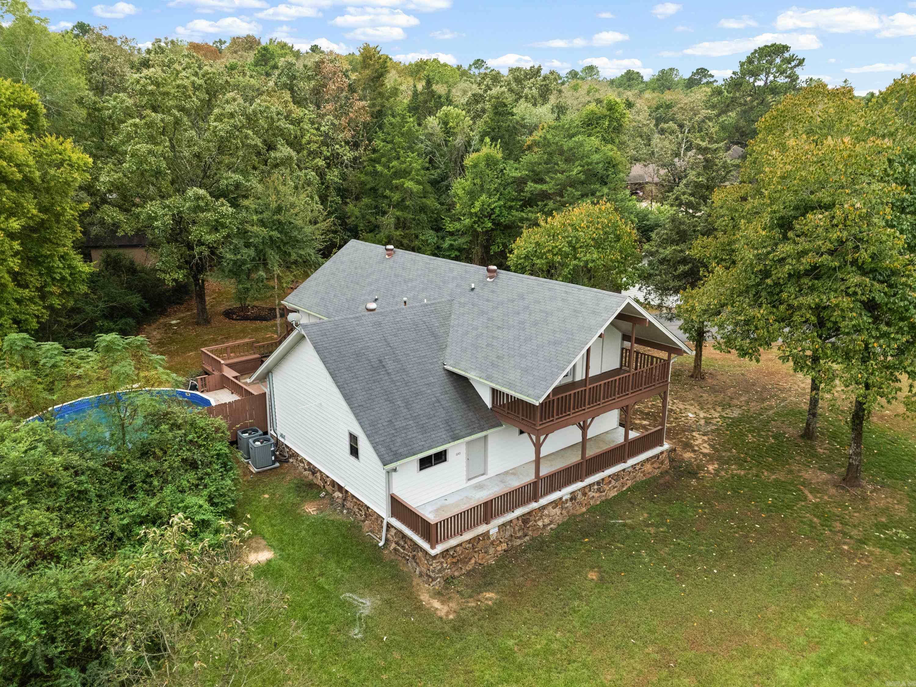 1845 Cox Cove Property Photo 2