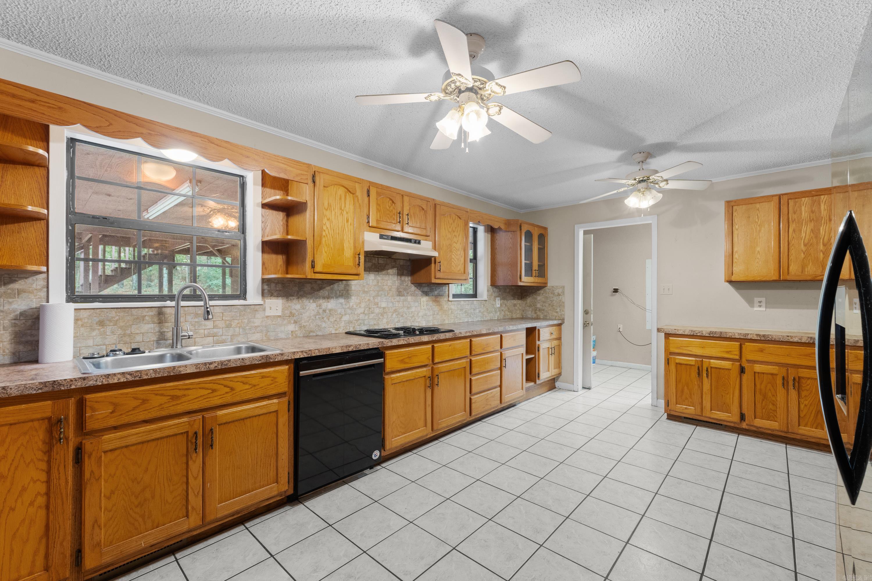 1845 Cox Cove Property Photo 6