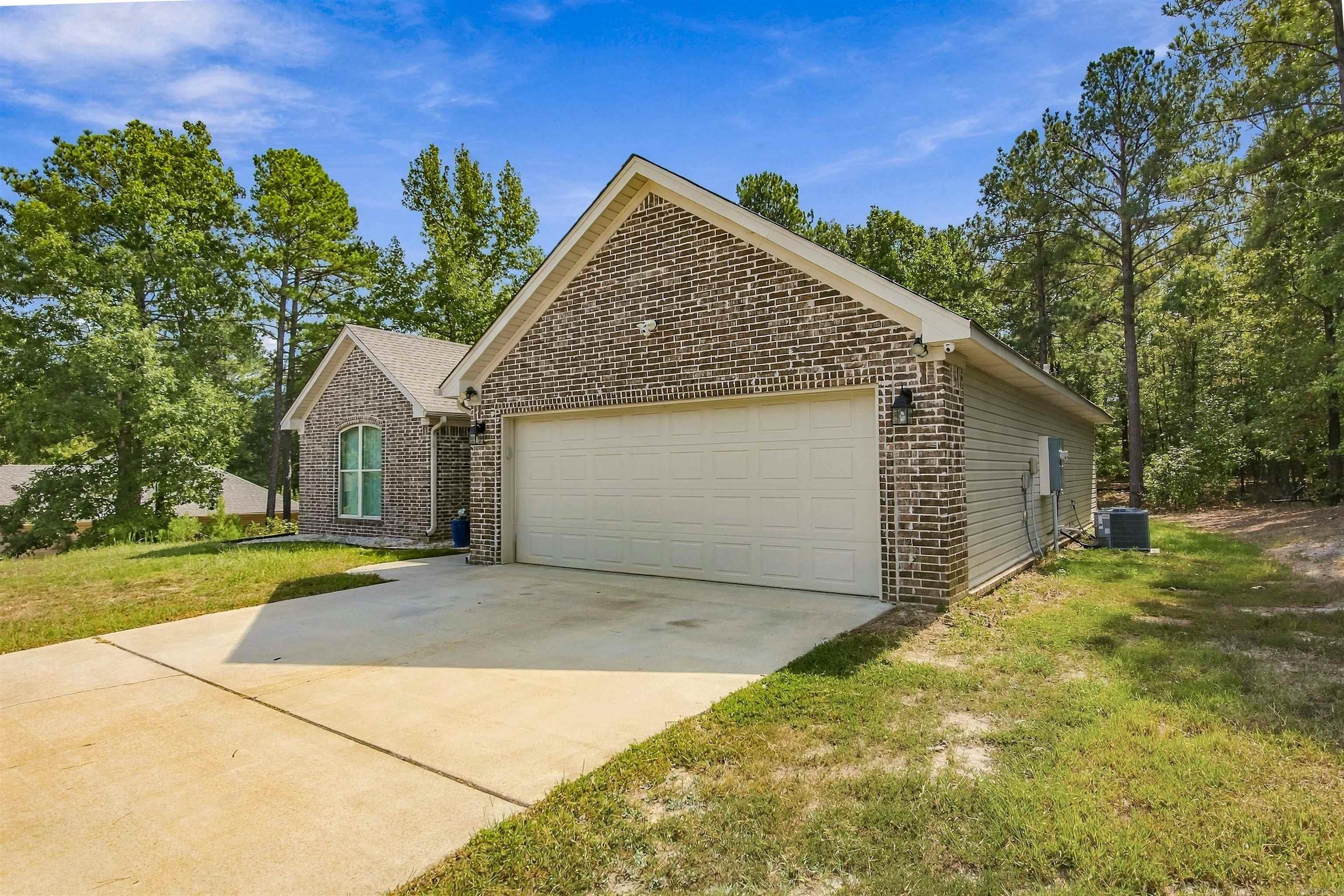 377 Reuben Drive Property Photo 4