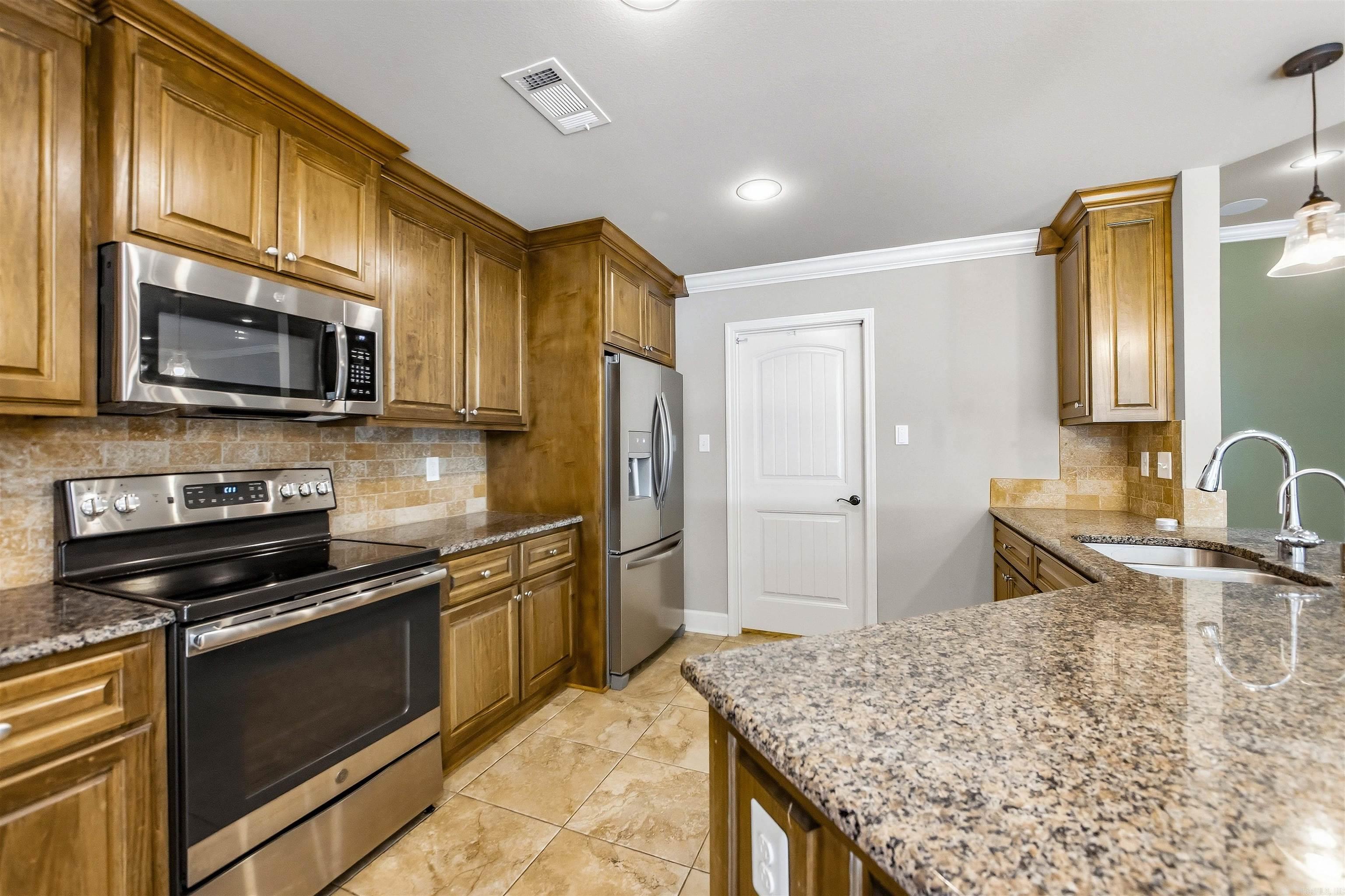 377 Reuben Drive Property Photo 13