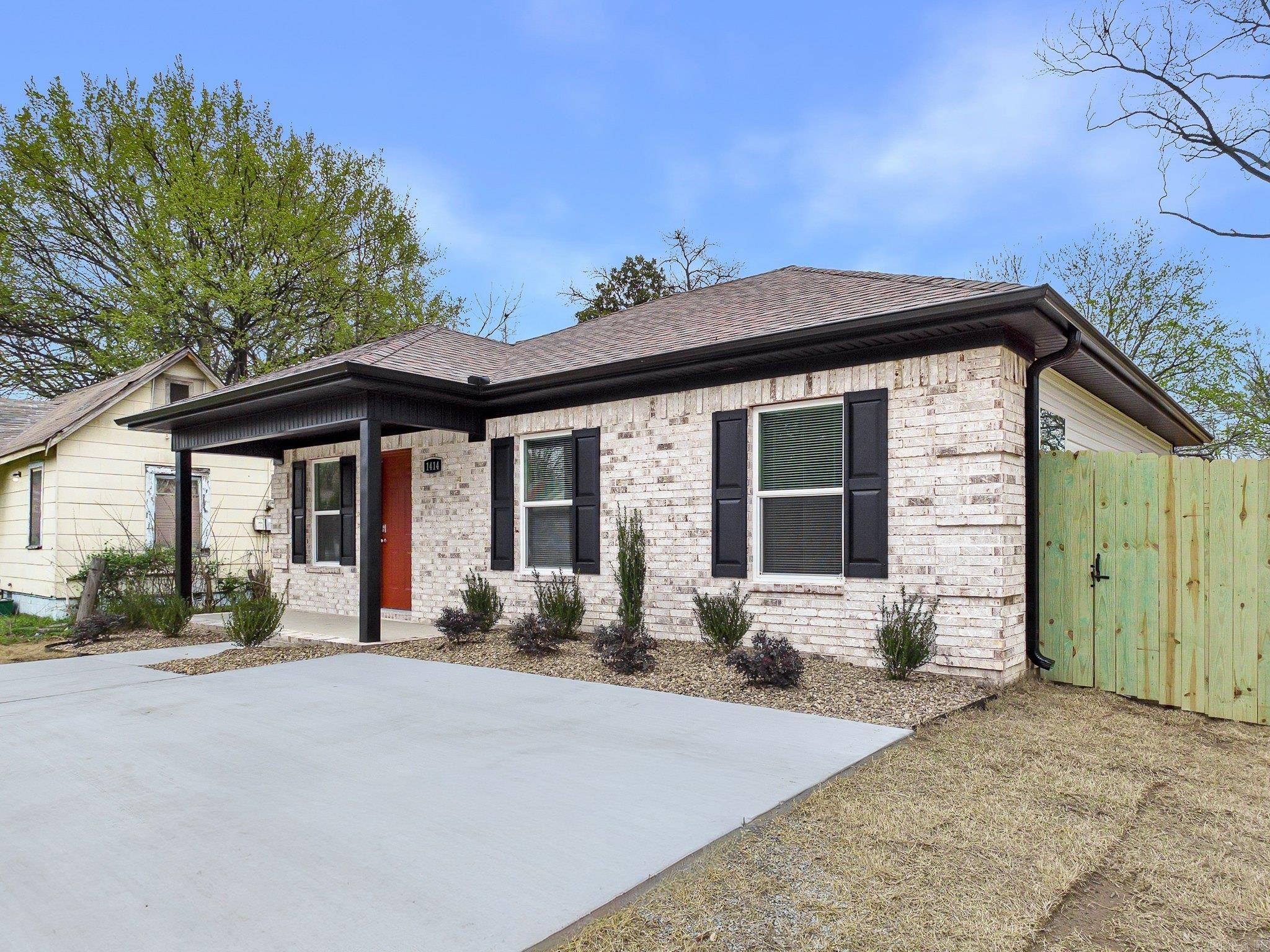 1414 Orange Street Property Photo 3