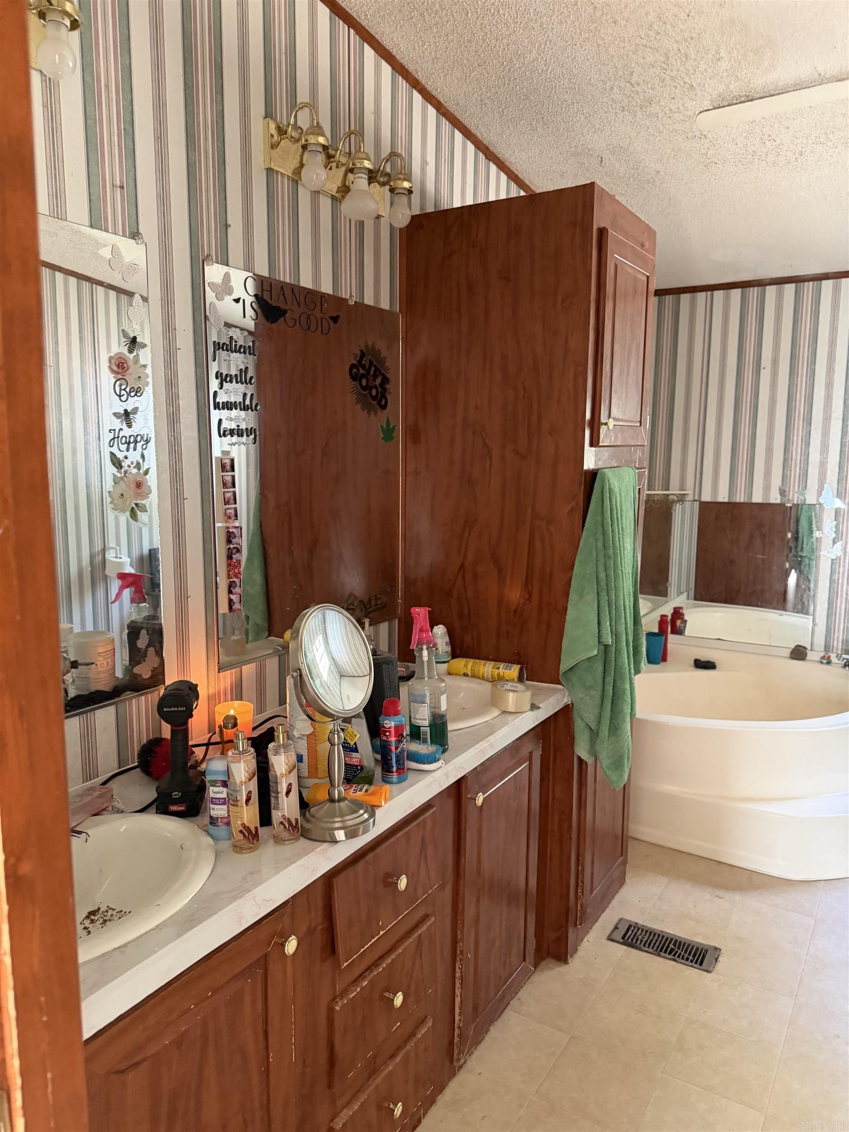 150 Sandstone Road Junctions Property Photo 6