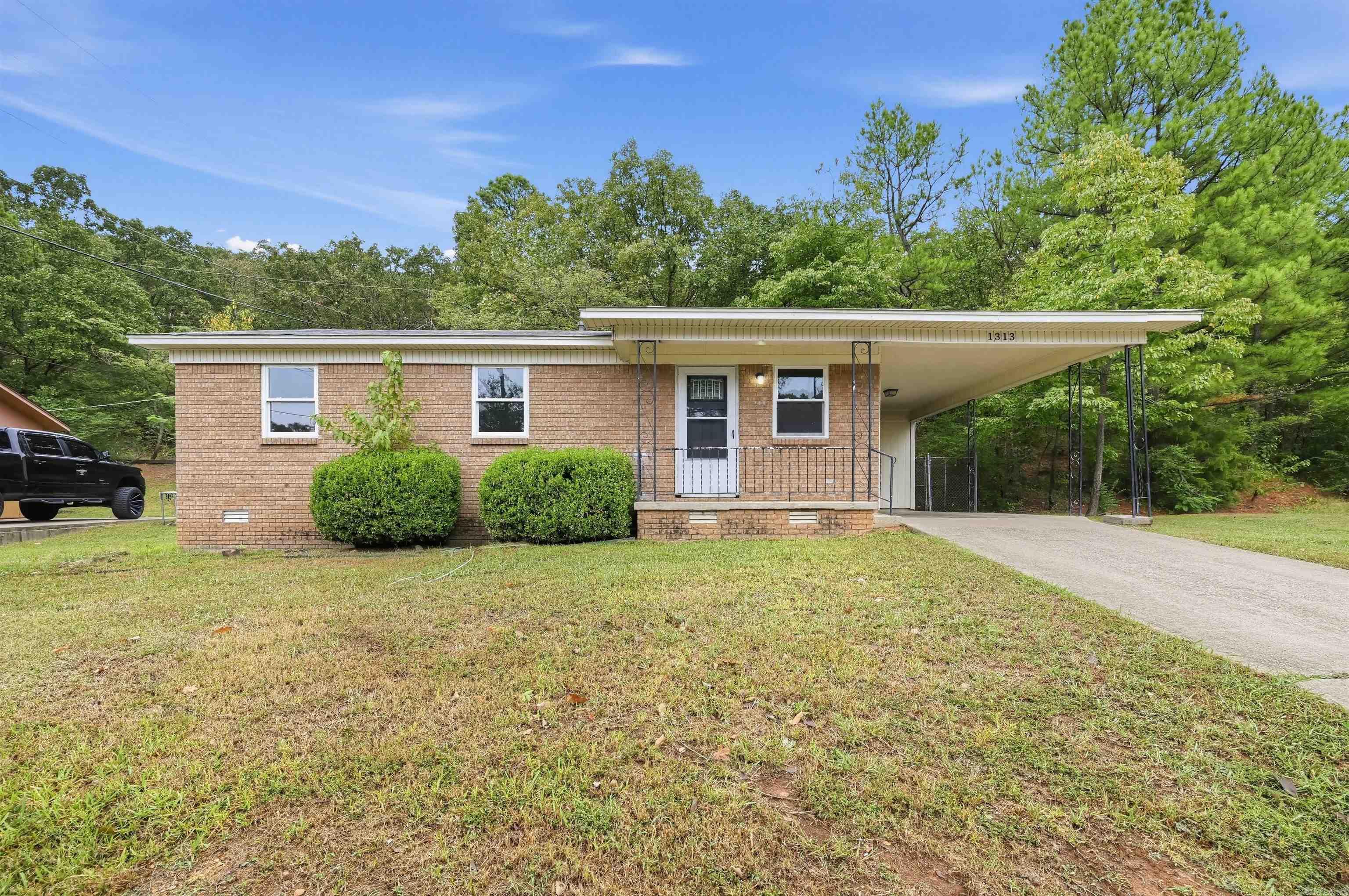 1313 W 57th Street Property Photo 1