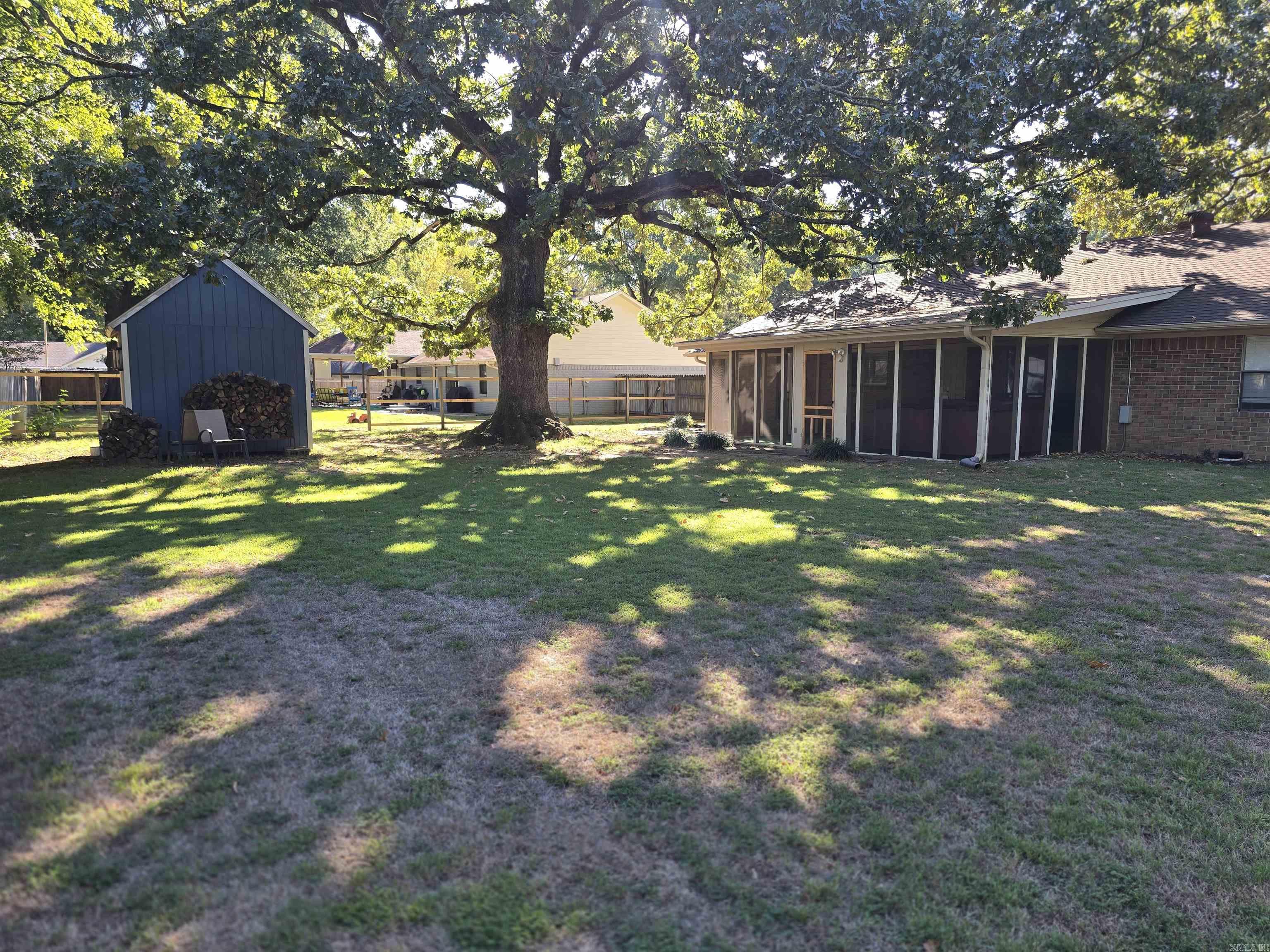 8 Sandstone Dr. Property Photo 47