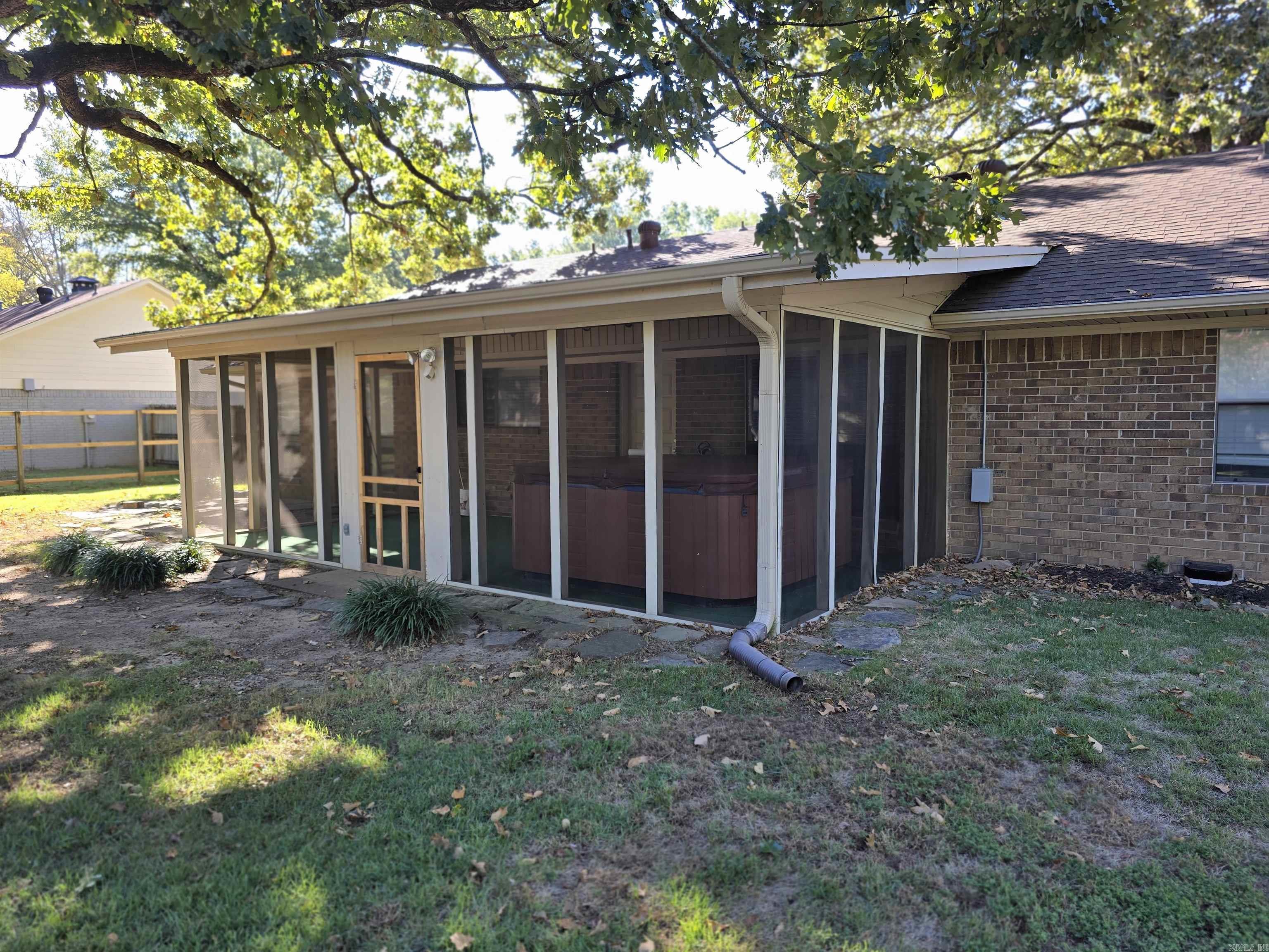 8 Sandstone Dr. Property Photo 48