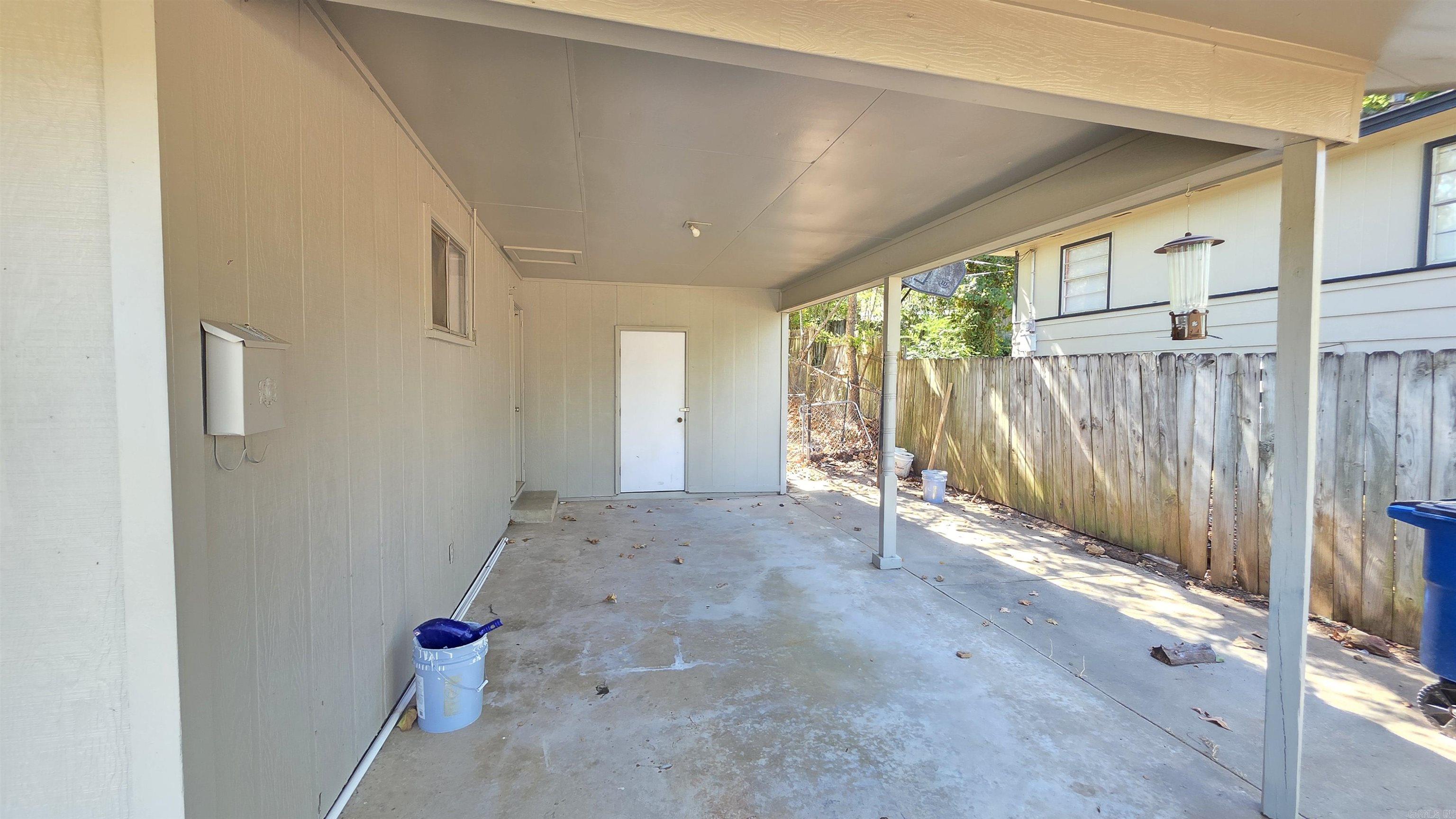517 Libby Ln Property Photo 2