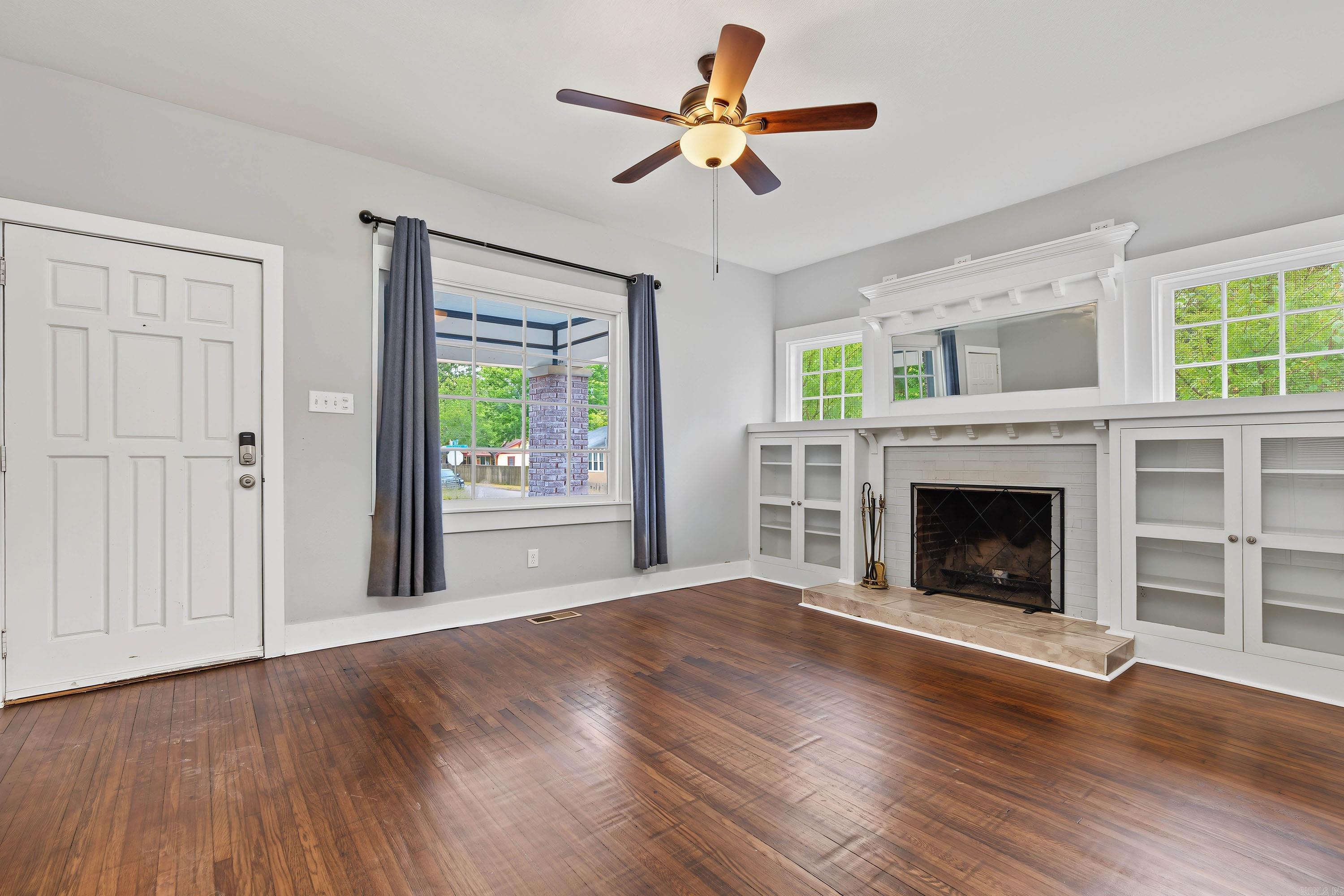 224 Johnson Street Property Photo 8
