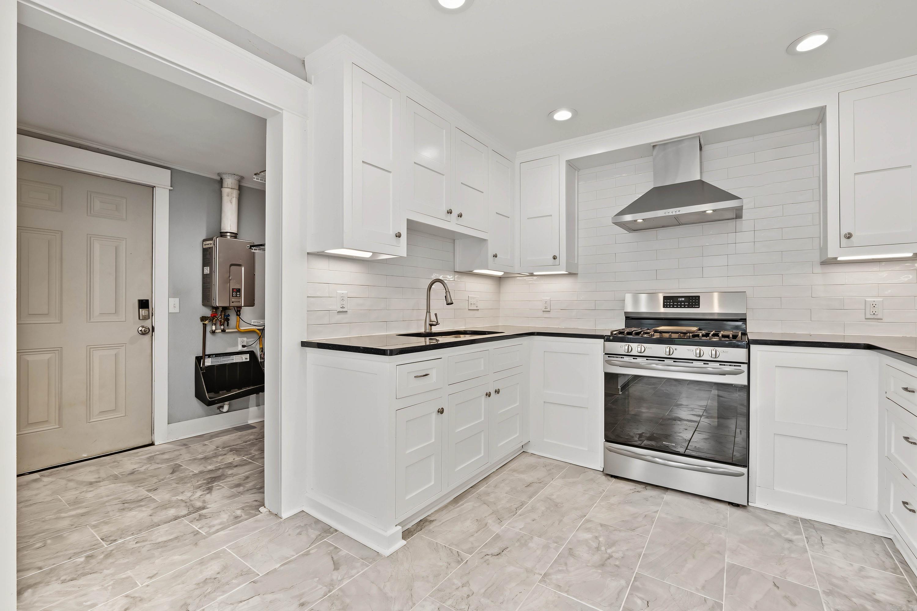 224 Johnson Street Property Photo 14