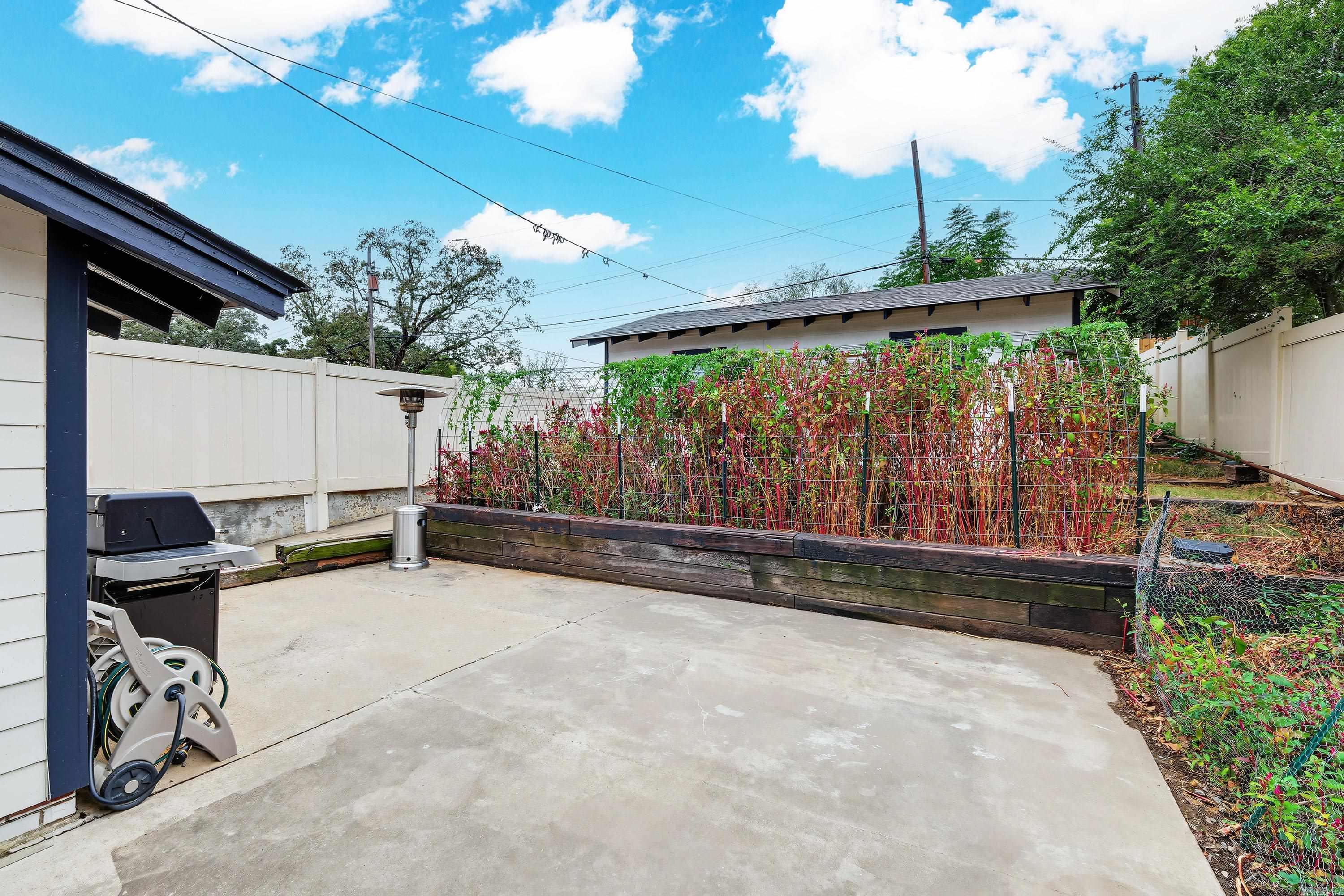 224 Johnson Street Property Photo 41