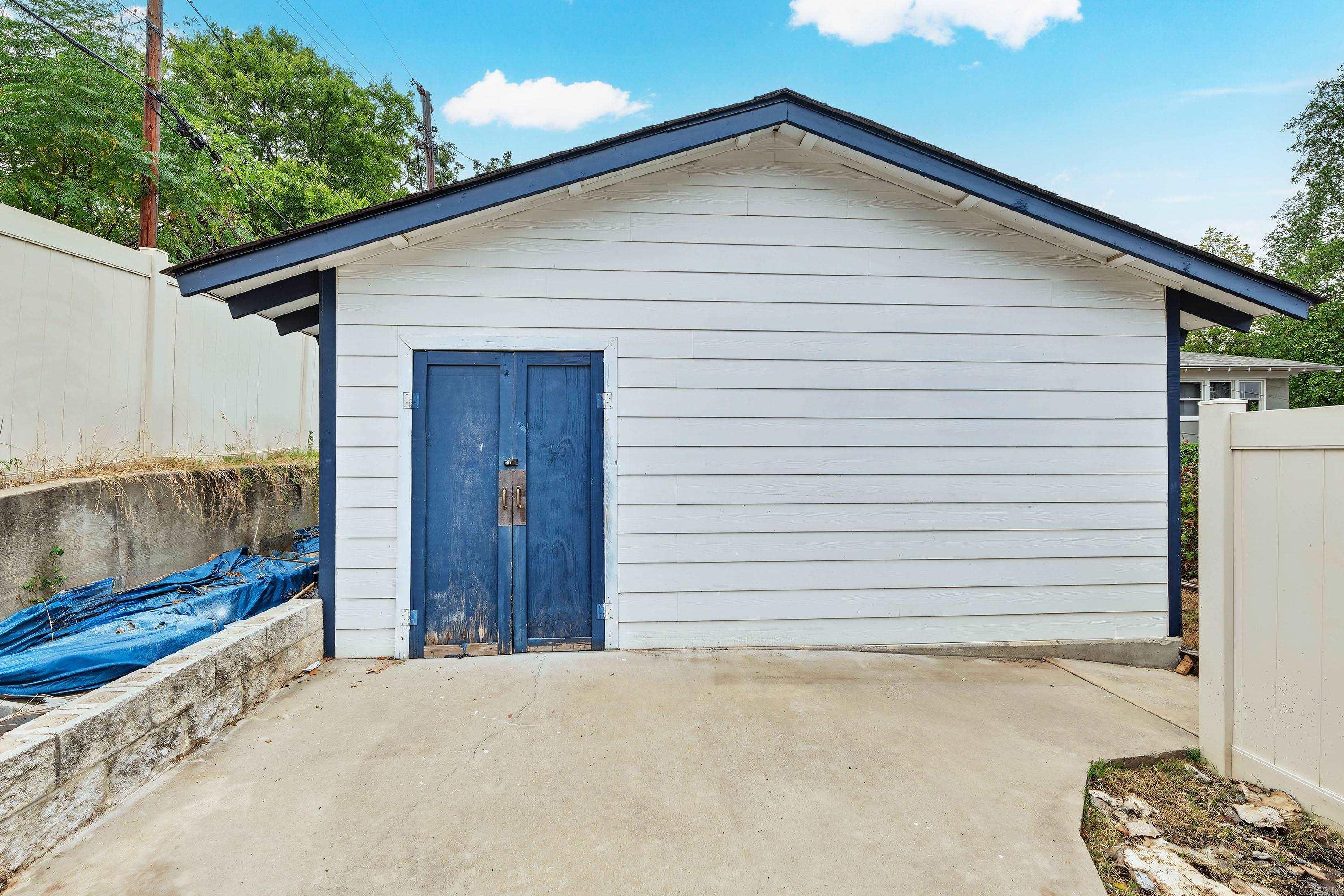 224 Johnson Street Property Photo 44