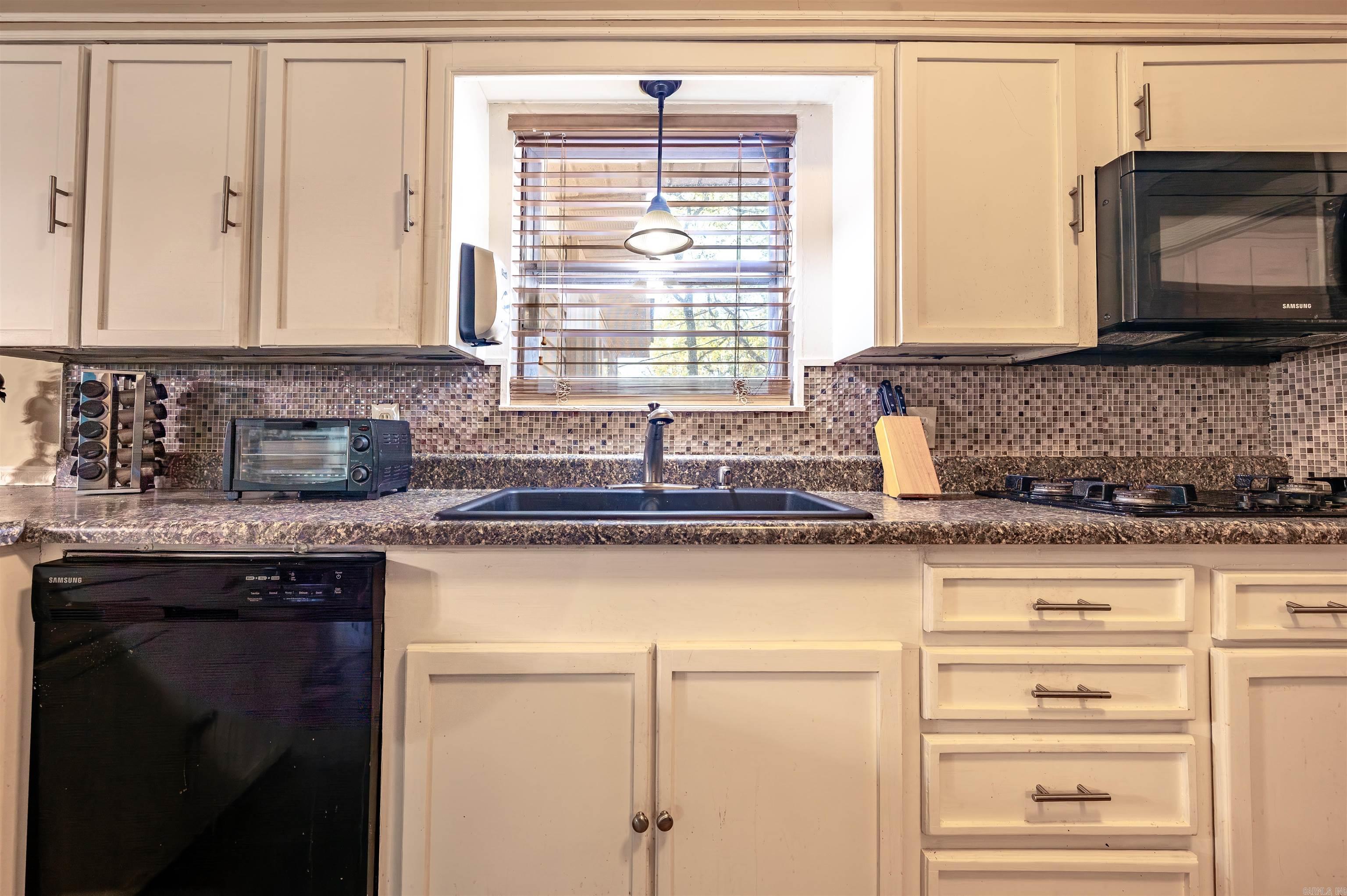10328 Bamboo Lane Property Photo 12