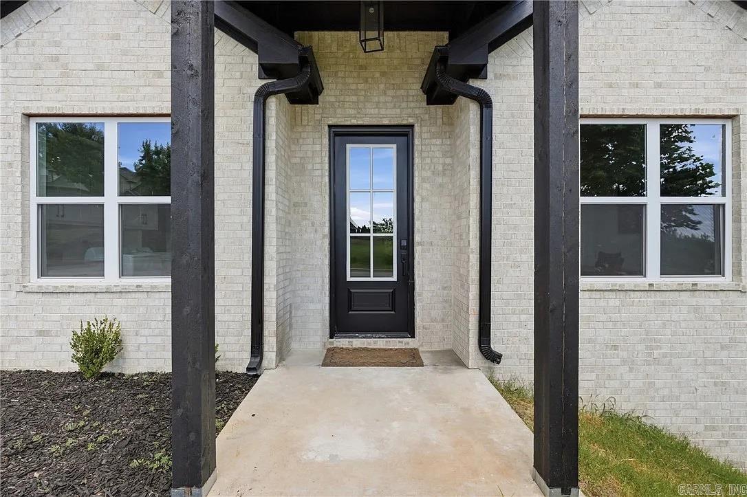 1421 Lee Street Property Photo 8