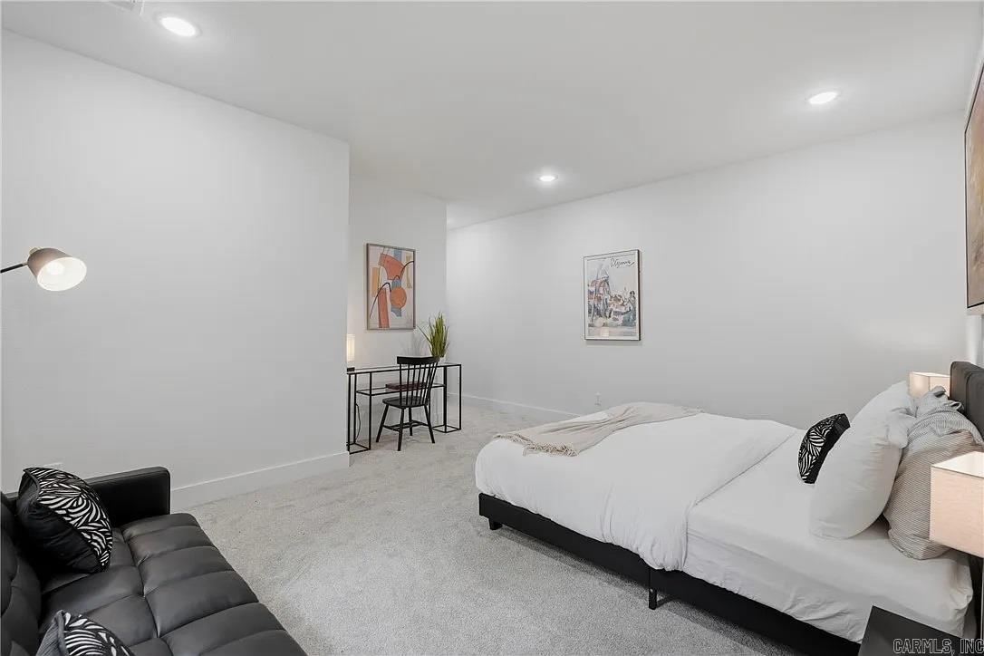 1421 Lee Street Property Photo 20