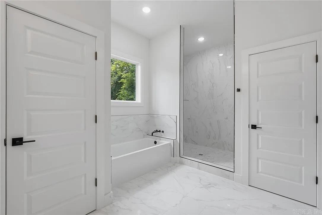 1421 Lee Street Property Photo 25